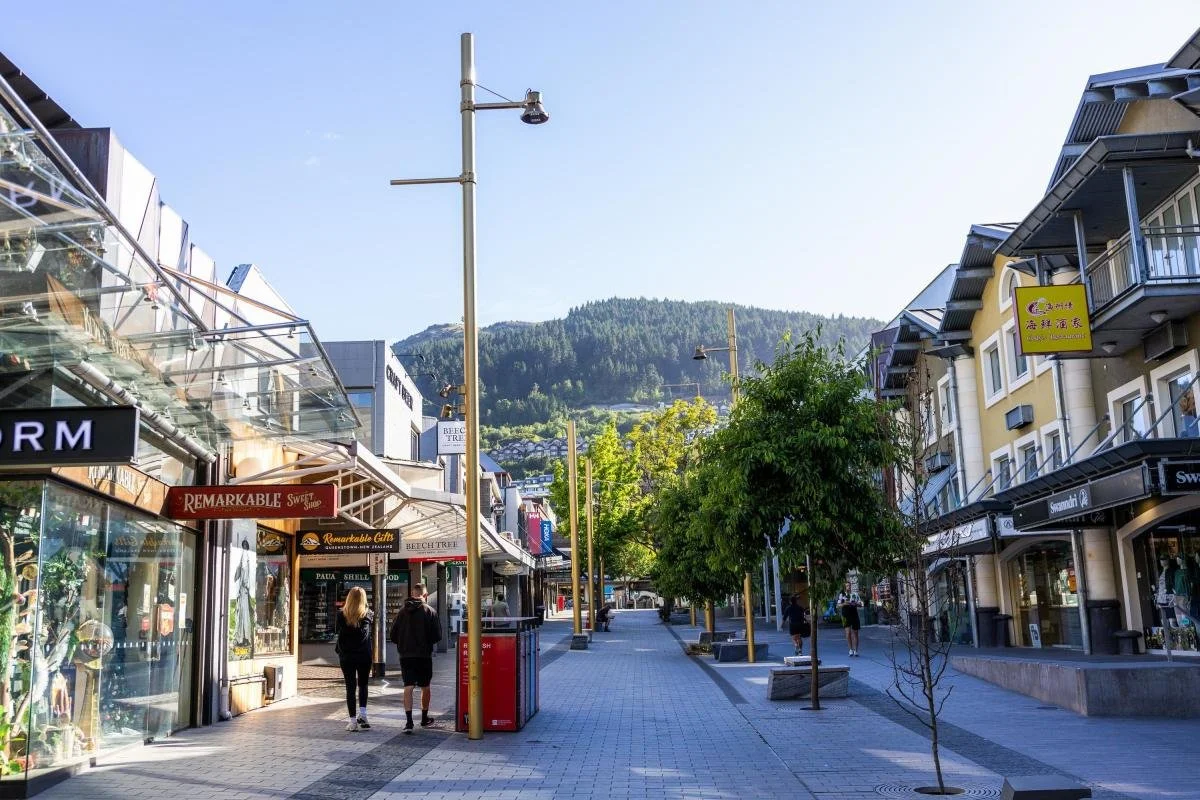 Queenstown_Town_Scenic_1__33f11e06-2526-4b61-bb92-d024d9147518.jpg