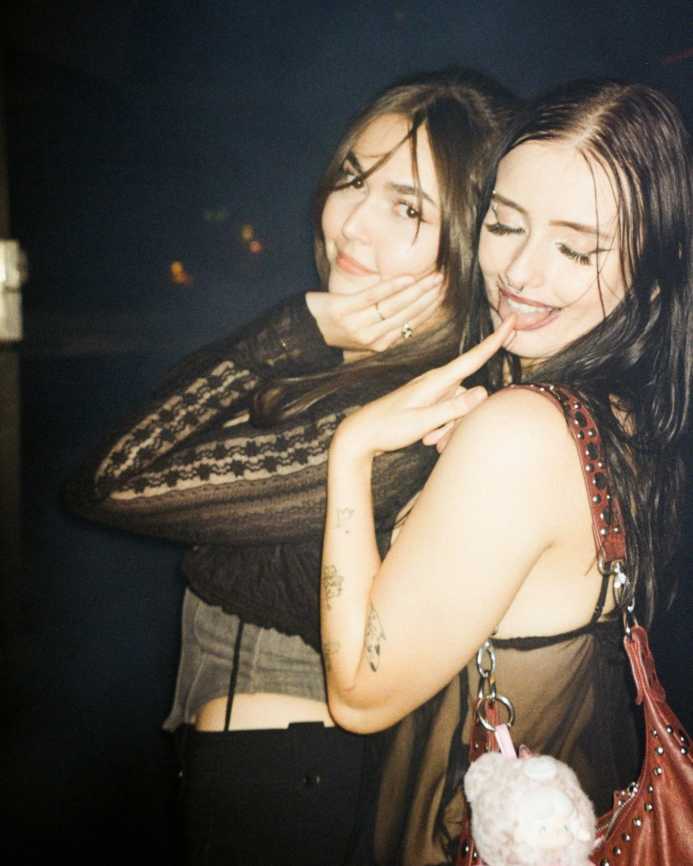 TONIGHT &rarr; Send off 2025 with Bloom, bringing in the new year with @housecattus! 🌟

Pre-book your tickets to skip the queue and save some dollars &rarr; LINK IN BIO

📸 @35thirtyfivemillion