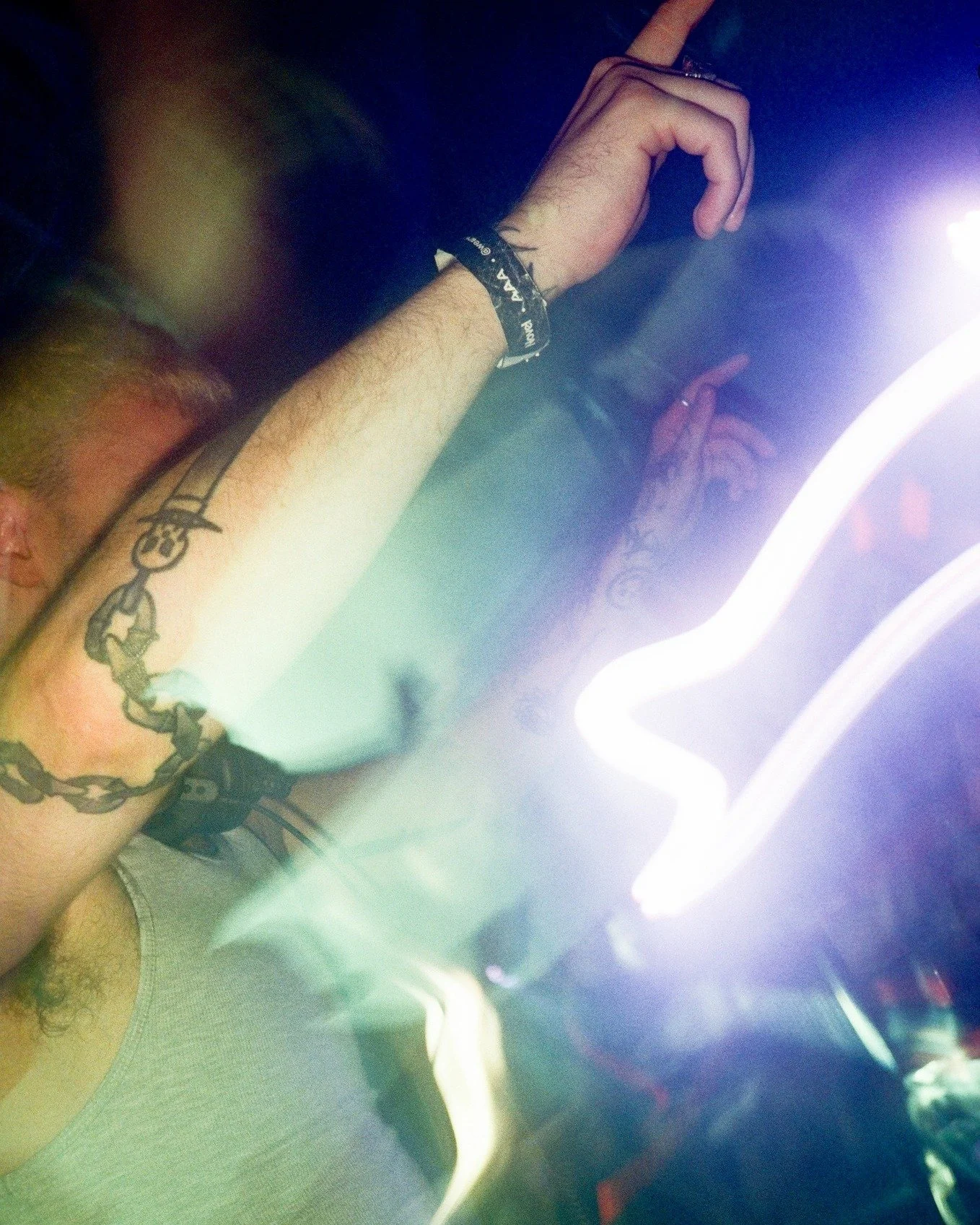 A storm is brewing in the main room tonight... @fjaak are in bound and ready to do some damage 💥

Get in early and take advantage of our $6 basic's &amp; discounted entry til 12am.

Pre-book your tickets to skip the queue and save some dollars &rarr