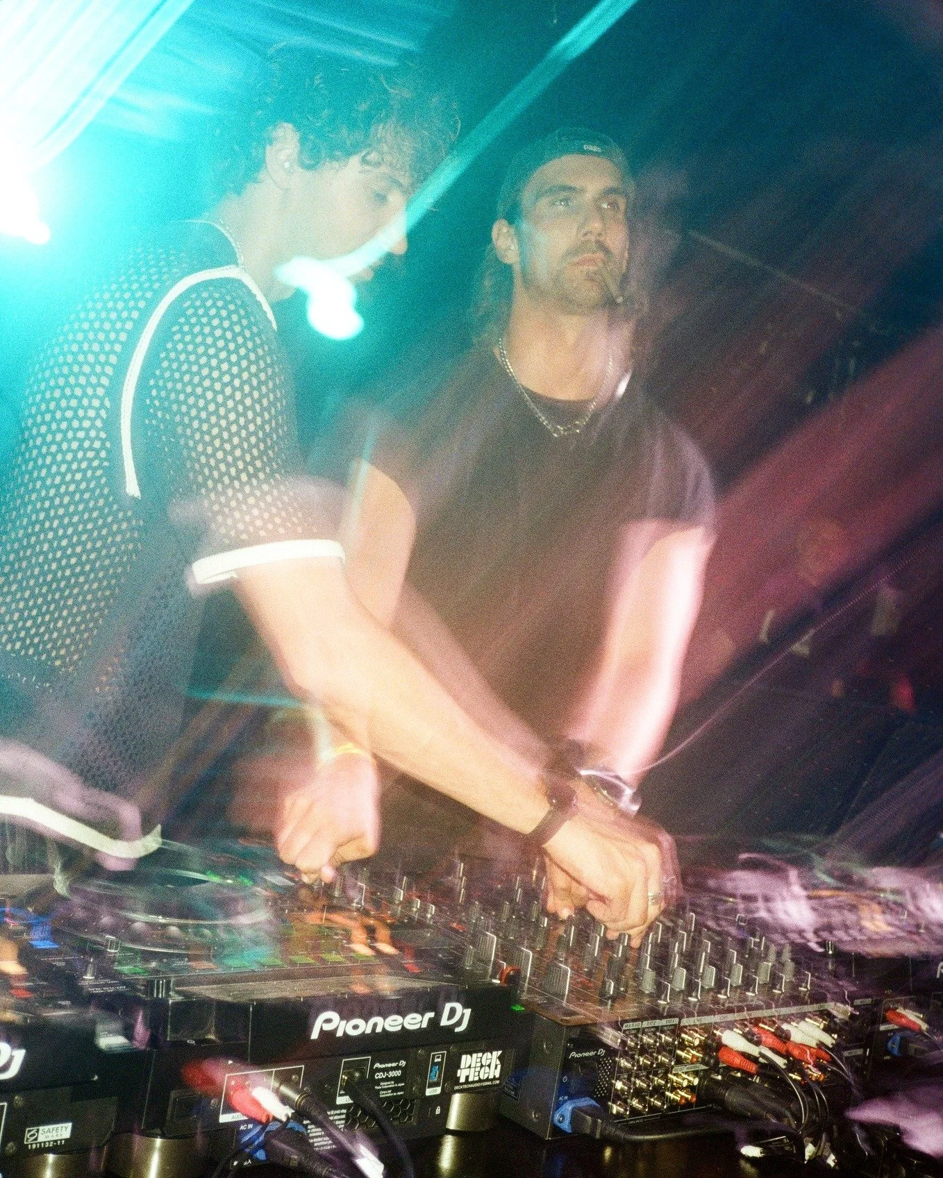 Stars of the show 🌟

Blooms headliners - Captured by @35thirtyfivemillion 

THIS WKND: Locals take over for Resident Room.