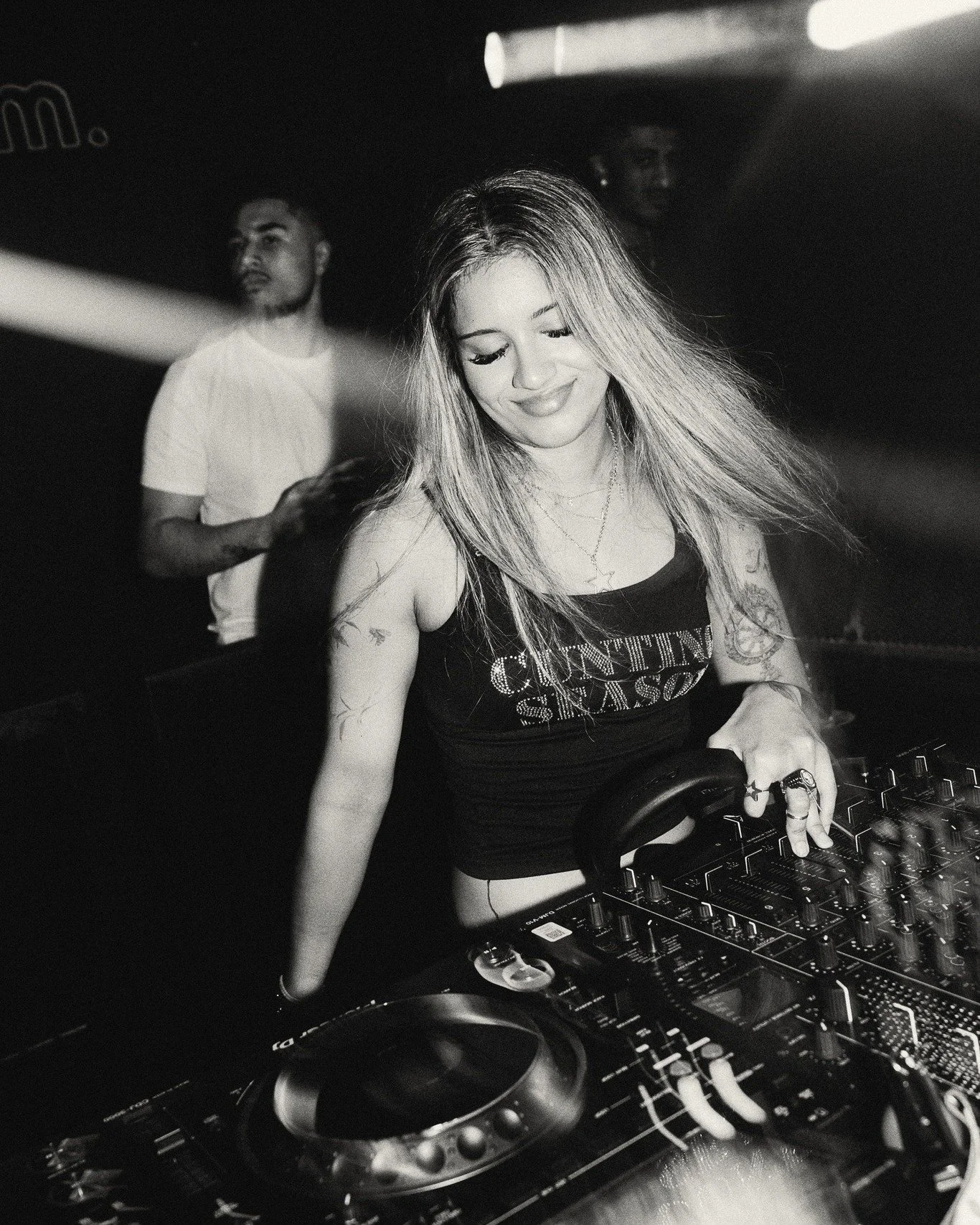 A massive b2b incoming tonight with @youdoghead &amp; @anyoneknowsuki dropping some big tunes for 2.5 hrs 🌟

Get down before 12am and enjoy $6 basic's &amp; $10 entry.

Pre-book your tickets to skip the queue and save some dollars &rarr; LINK IN BIO