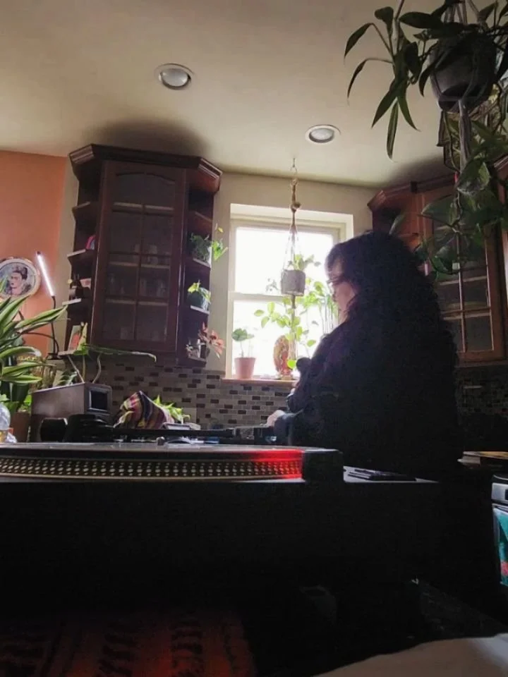 Today @sandritatrevino took us on a journey... 
She tuned into the radio as she held us through her #deepListening set. Her approach shifted everything.

It felt like we were tapping into something broadcasting live&hellip; something transmitting bey