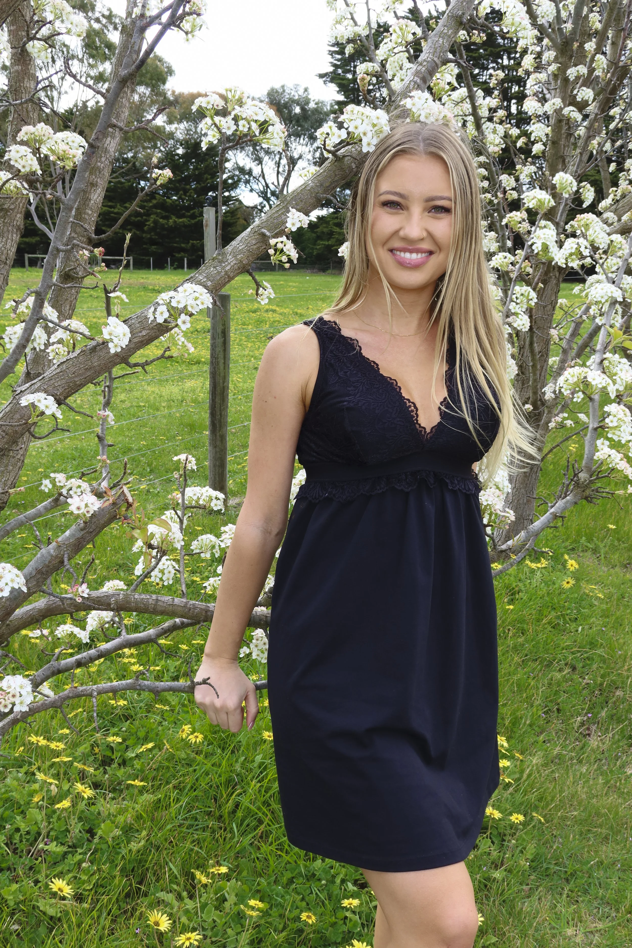 Eloise Supportive lacy nighty