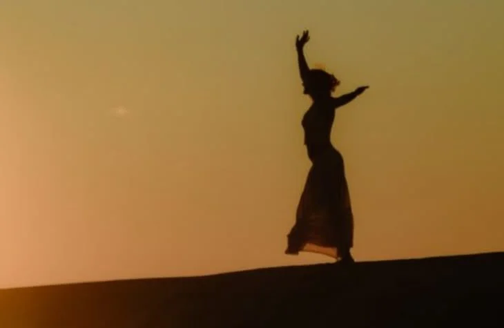 Daily Frequency: Clarity Resolves Tension