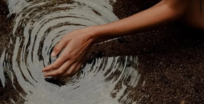 Daily Frequency: Alignment Through Reflection