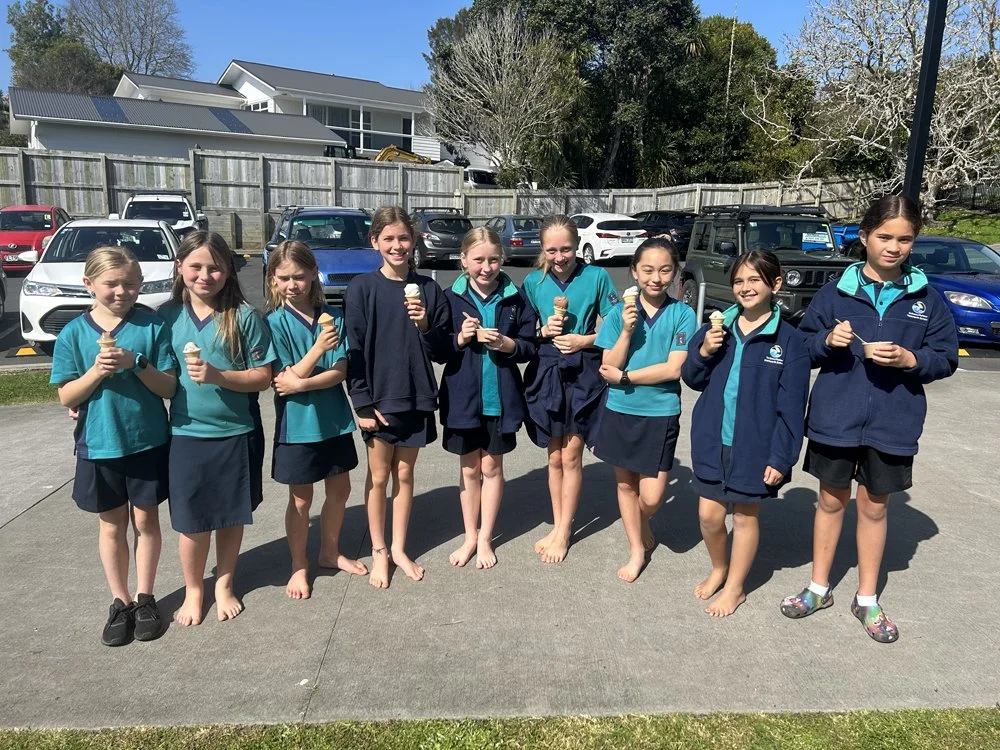 Year 5/6 Girls Rippa team - Ice cream truck
