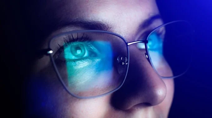 From Screen Time to Sleep Time: The Blue Light Connection Explained