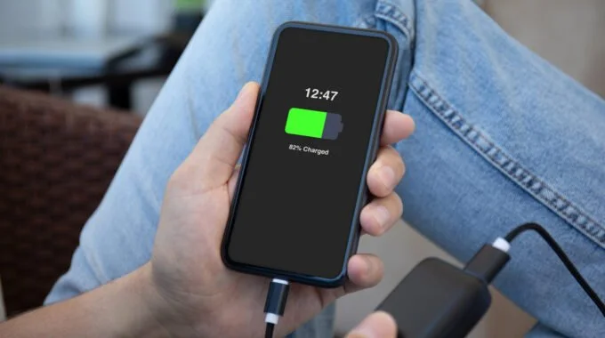 Expert Tips for Ensuring Long-Lasting Phone Battery Performance