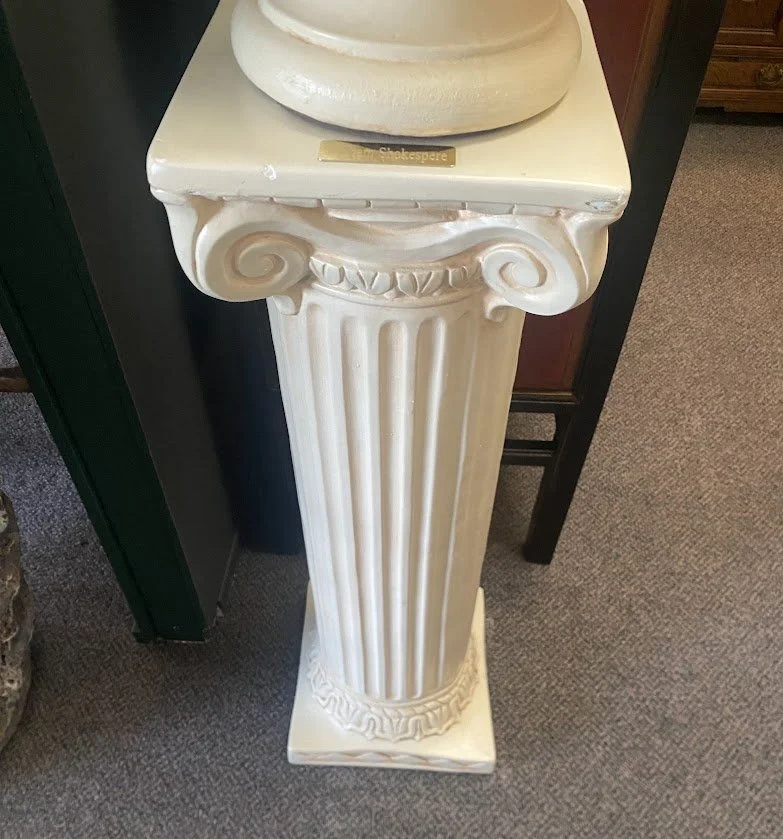 Column & Bust 3.jpg