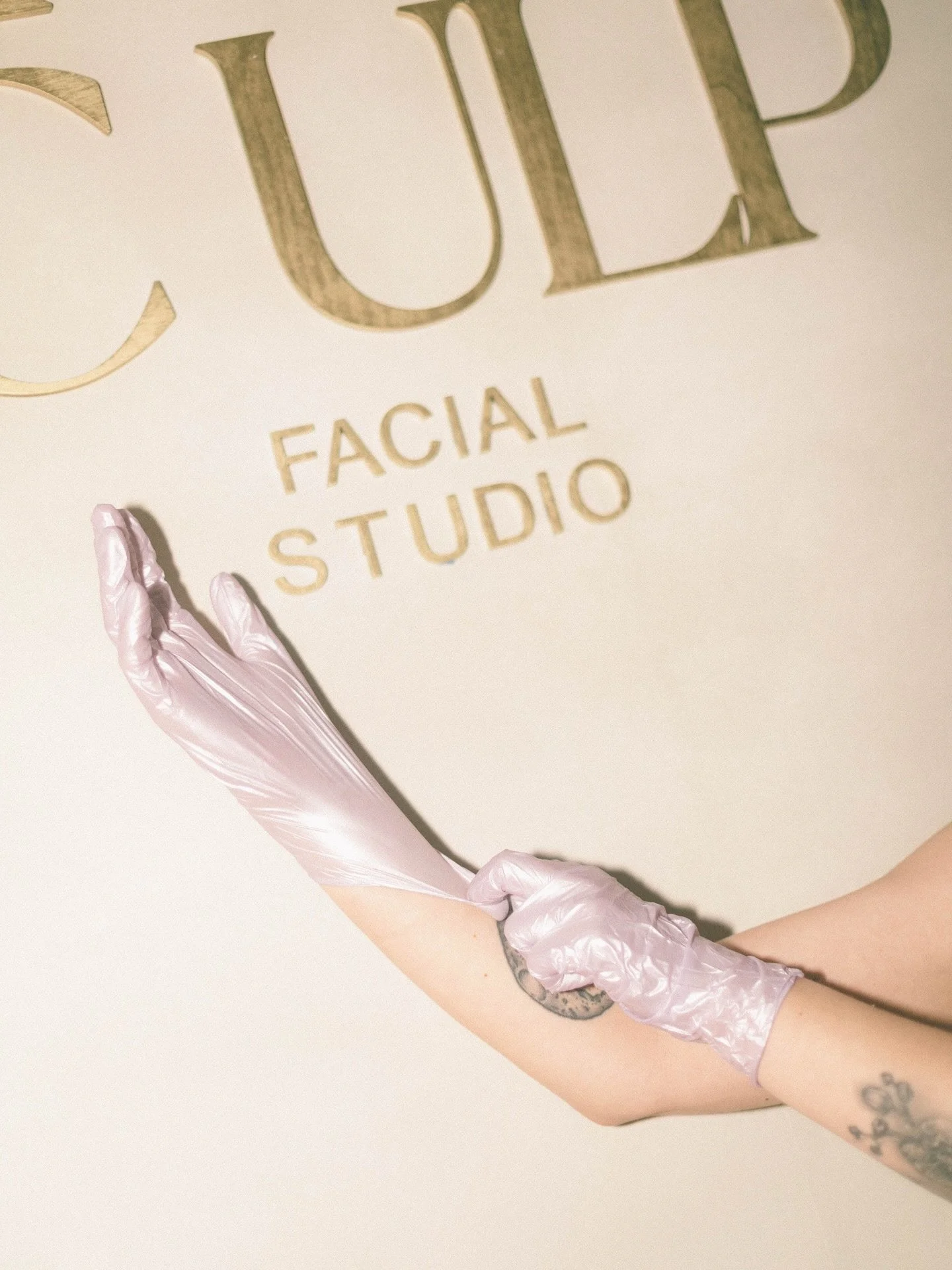 Let&rsquo;s get you the skin of your dreams besties🤍 September books are open 🤍