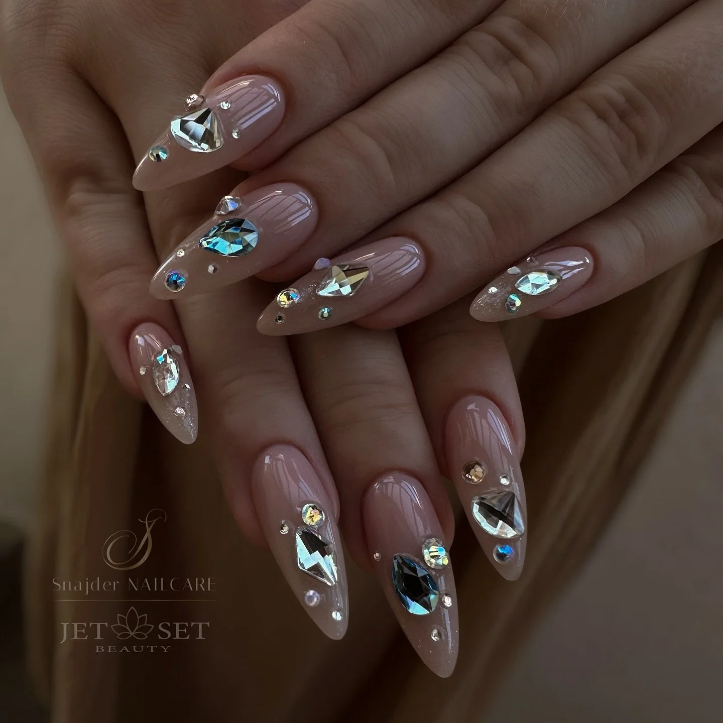 Lux&lsquo; Aura ✨💎

#nails #nailart #naildesign #nailsofinstagram #nailsoftheday #nailstagram #nailinspo #nailstyle #nailtrends #nailartist #nailfashion #nailaddict #nailporn #nailsonfleek #nailartwow #nailartoftheday #nailinspiration #nailartaddict