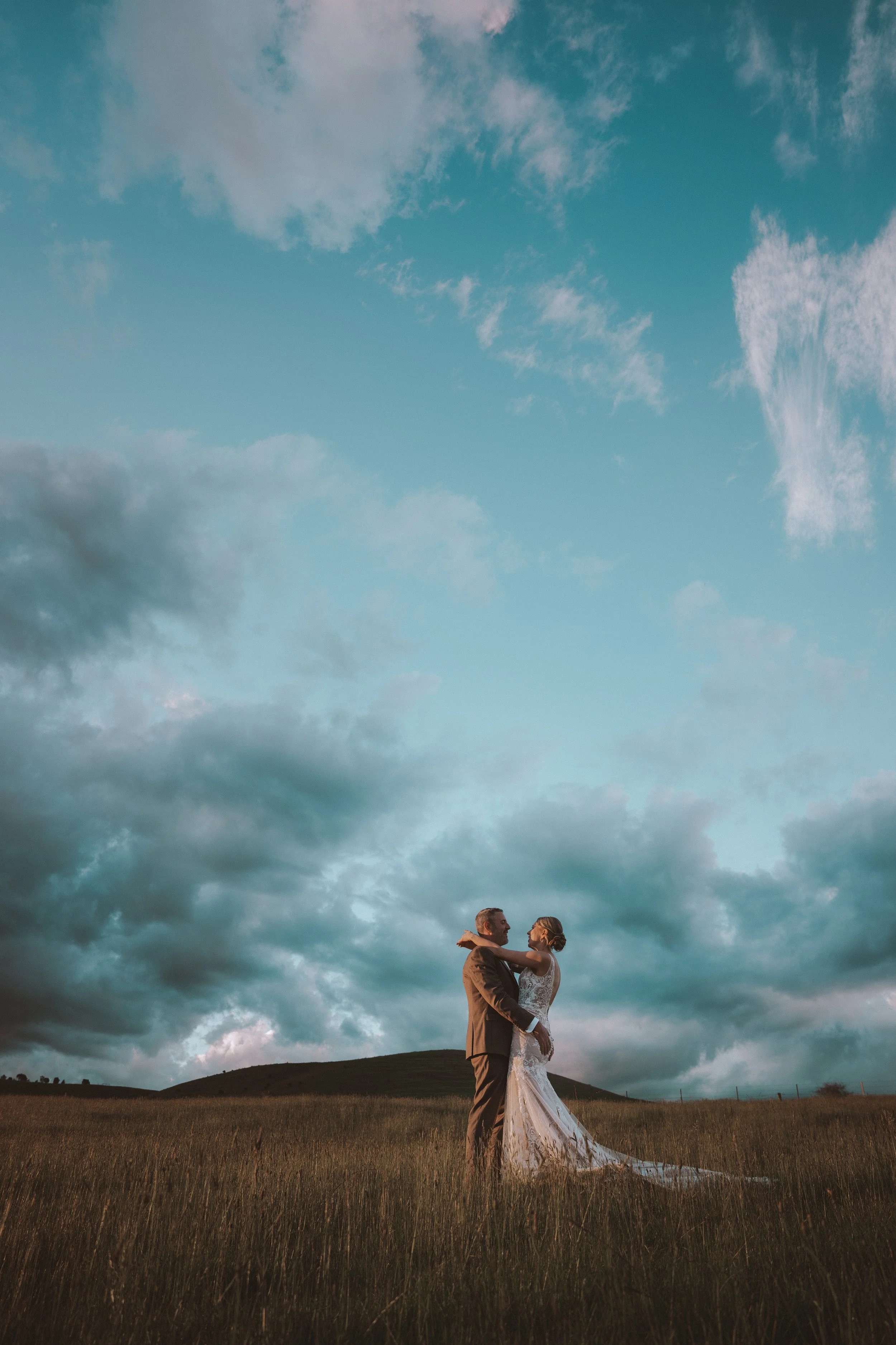 JDAphotography-engagement-wedding-melbourne-romantic-country-couple (875 of 1049).jpg