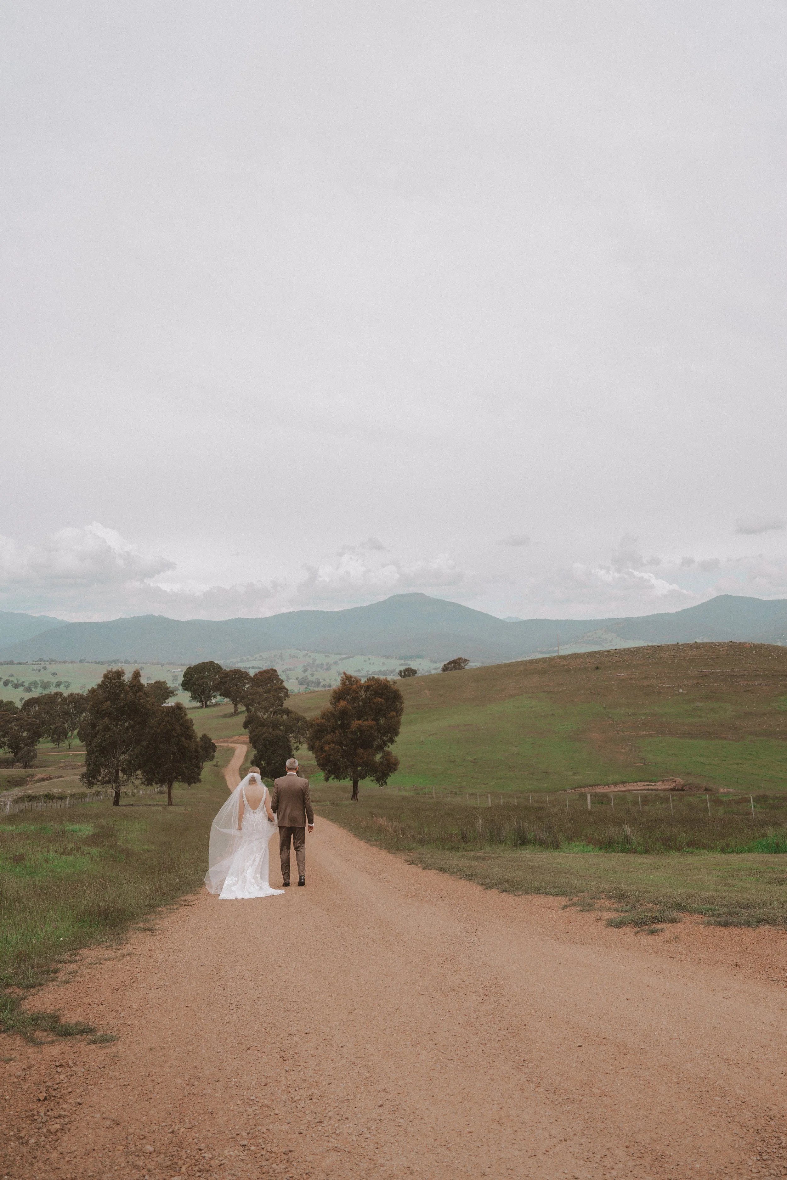 JDAphotography-engagement-wedding-melbourne-romantic-country-couple (409 of 1049).jpg