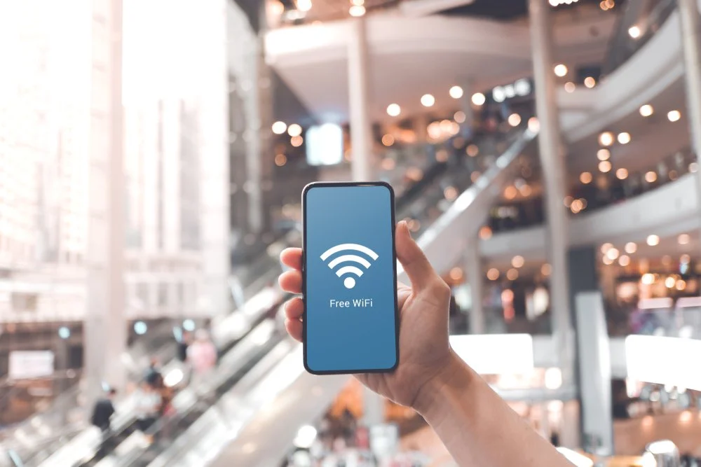 Öffentliches WLAN sicher nutzen – einfache Anleitung für Neuwied, Koblenz & Rheinbrohl