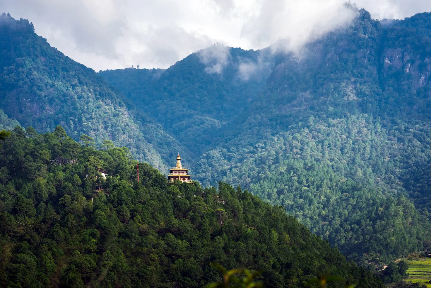 Punakha Khamsum Yulley Namgyal Chorten.jpg