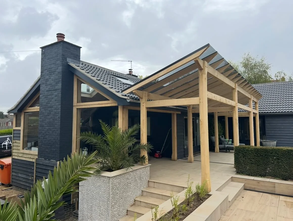 A job we completed a few years back ,  outdoor kitchen with tinted glazed link .