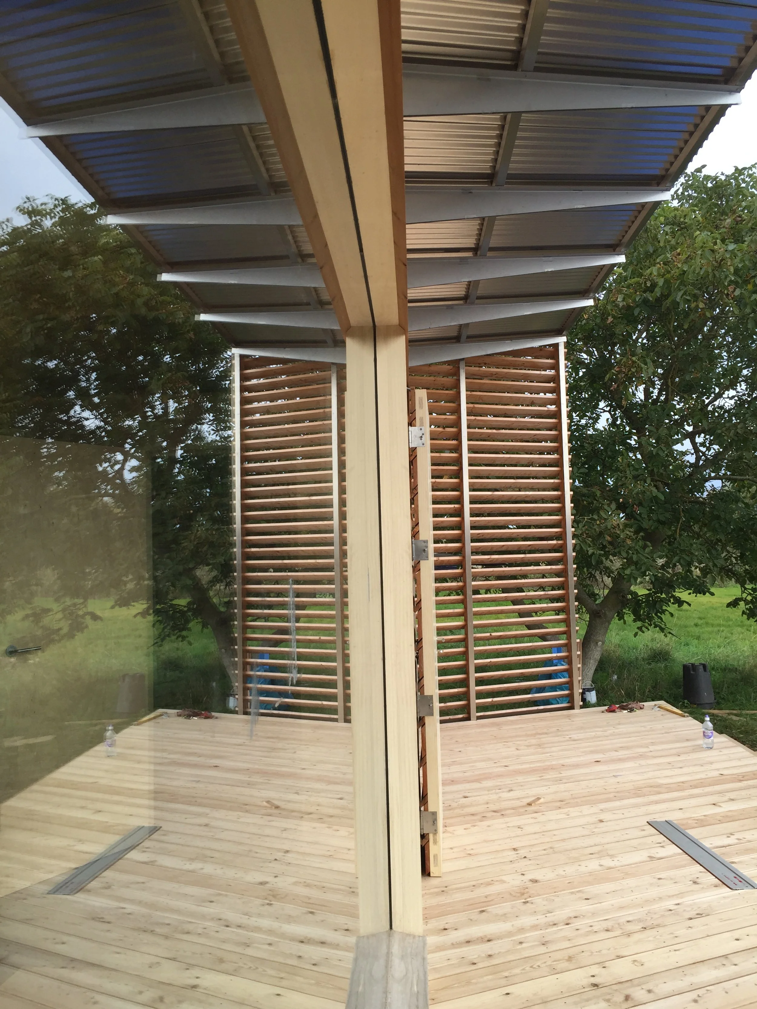 Aluminium roof detail