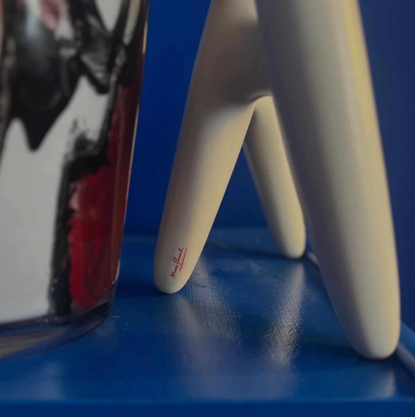 Thank you for all the messages about our sassy studio! To be honest we don&rsquo;t know what shade of blue exactly 💙we chose @duluxaus Feel Groove and the colourist at Bunnings Collingwood added a Dulux blue pigment and everyone is gaga happy it cat