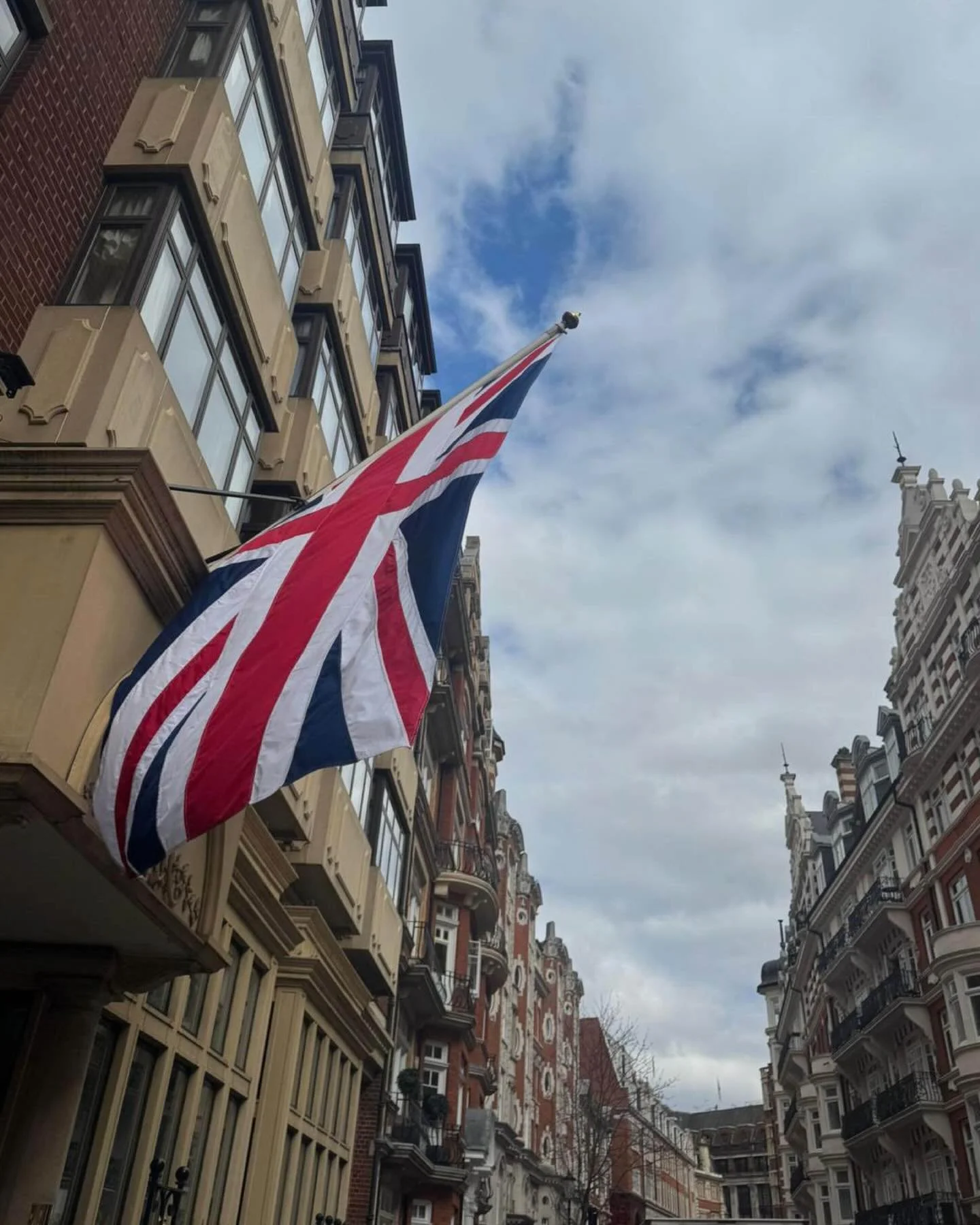Looking back at April: a month full of movement, meaningful collaborations, and festive moments.

🛫 Our sales team was on the move this month, with meetings at @spacenk in London, @iciparisxlnl in the Netherlands, and at @flaconi in both Hamburg and
