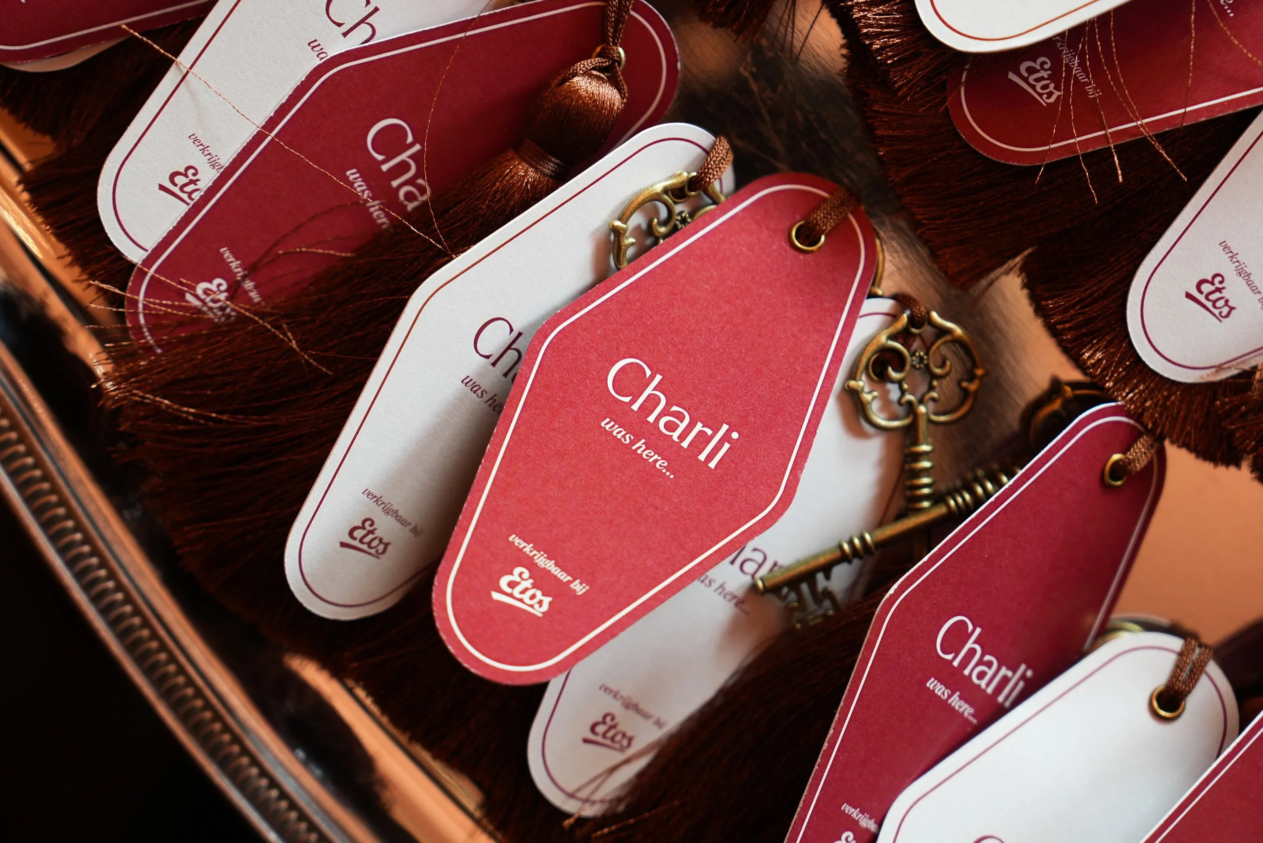 Charli Launch NL