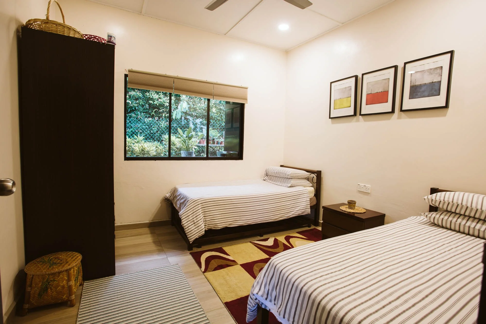 Twin room interior