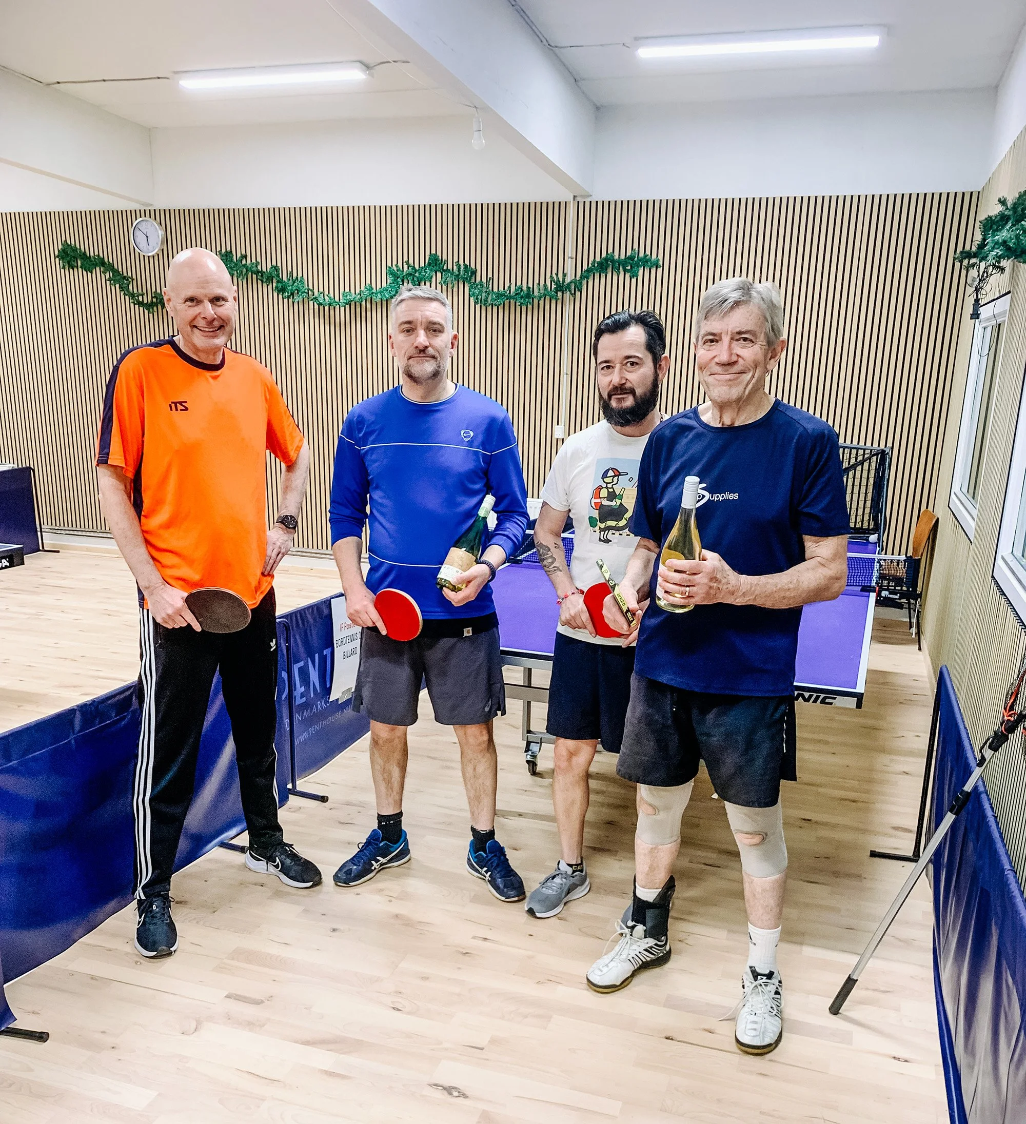 Martin og Thomas flankeret af Jeppe og Frank var glade for deres 2.præmie.