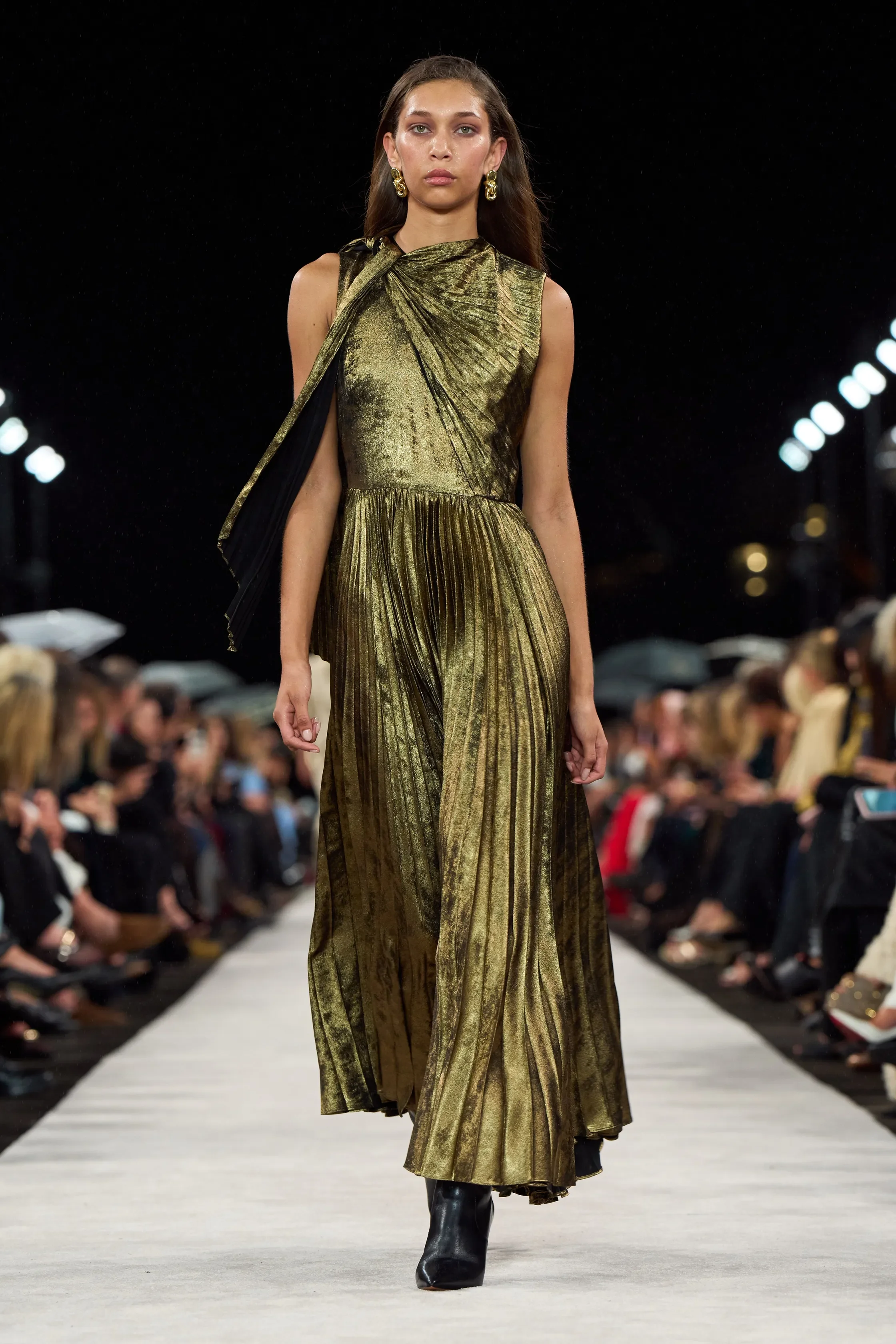 00013-carla-zampatti-resort-2027-australia-credit-gorunway.webp