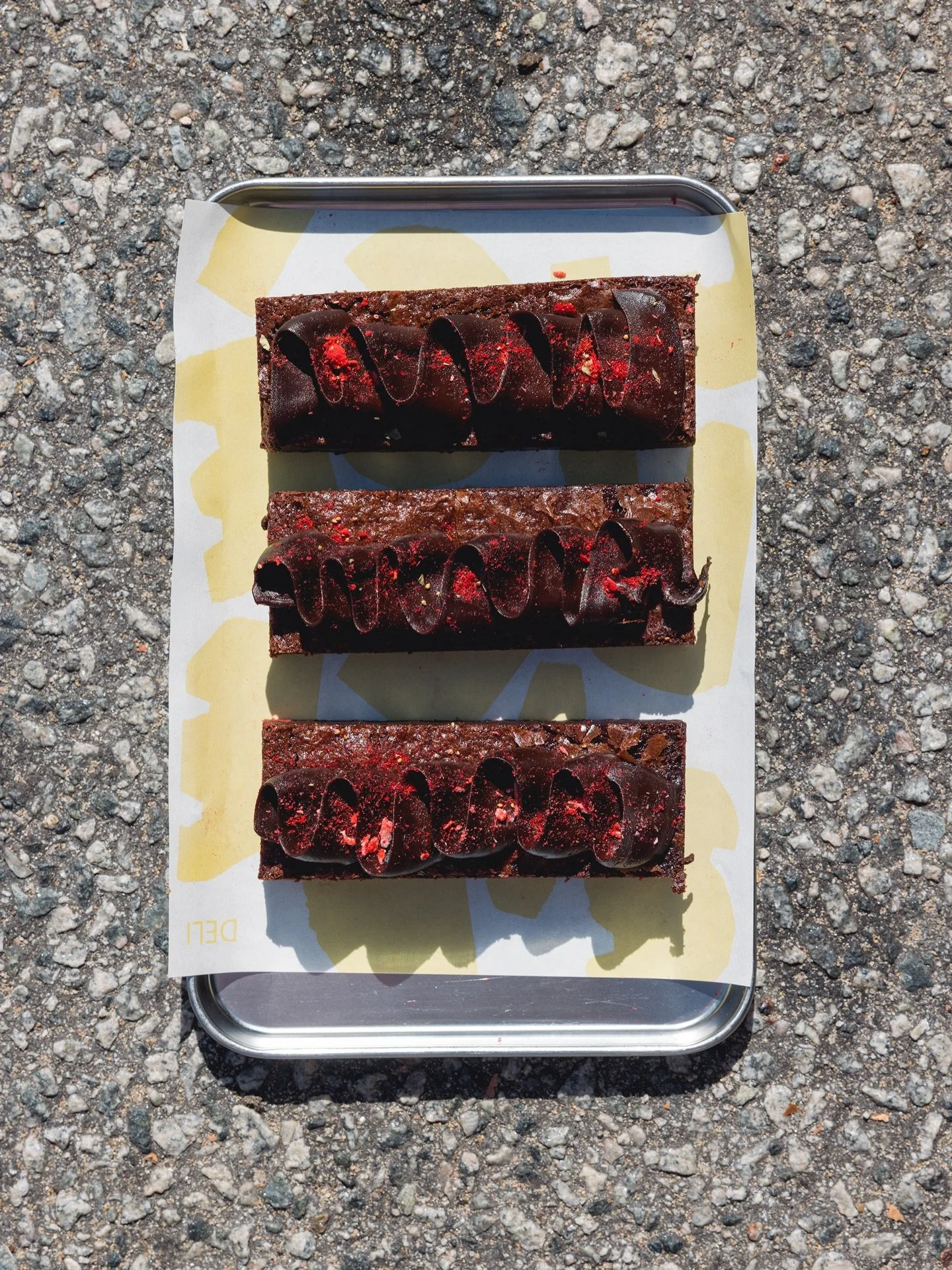 Low Gluten? we&rsquo;ve got you.
brownie lovers, say hello to our low gluten brownie, plus low gluten focaccia available across the focaccia lineup. Just say the word.