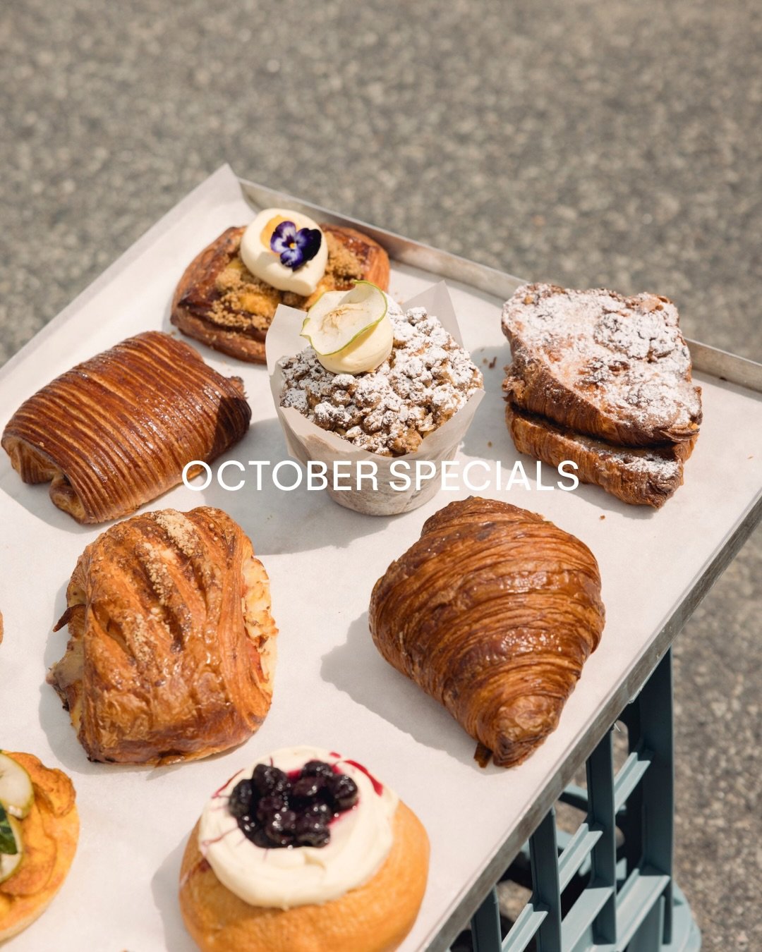 A few familiar faces, a few new favourites. October at Side Piece brings some fresh additions to the cabinet, with favourites from past months sticking around, plus daily specials and a little something extra for the weekends.

Drop by and see what&r