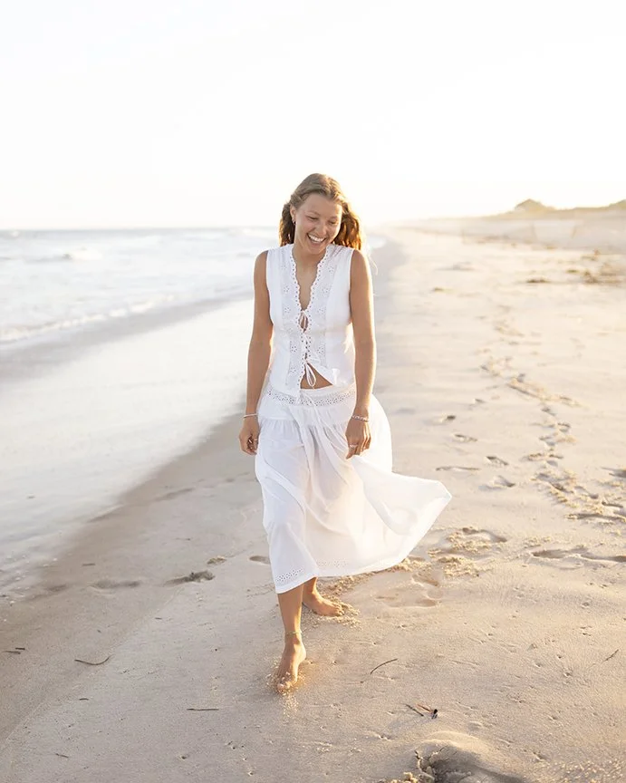 Sunset-beach-senior-photographer-the-hamptos.jpg