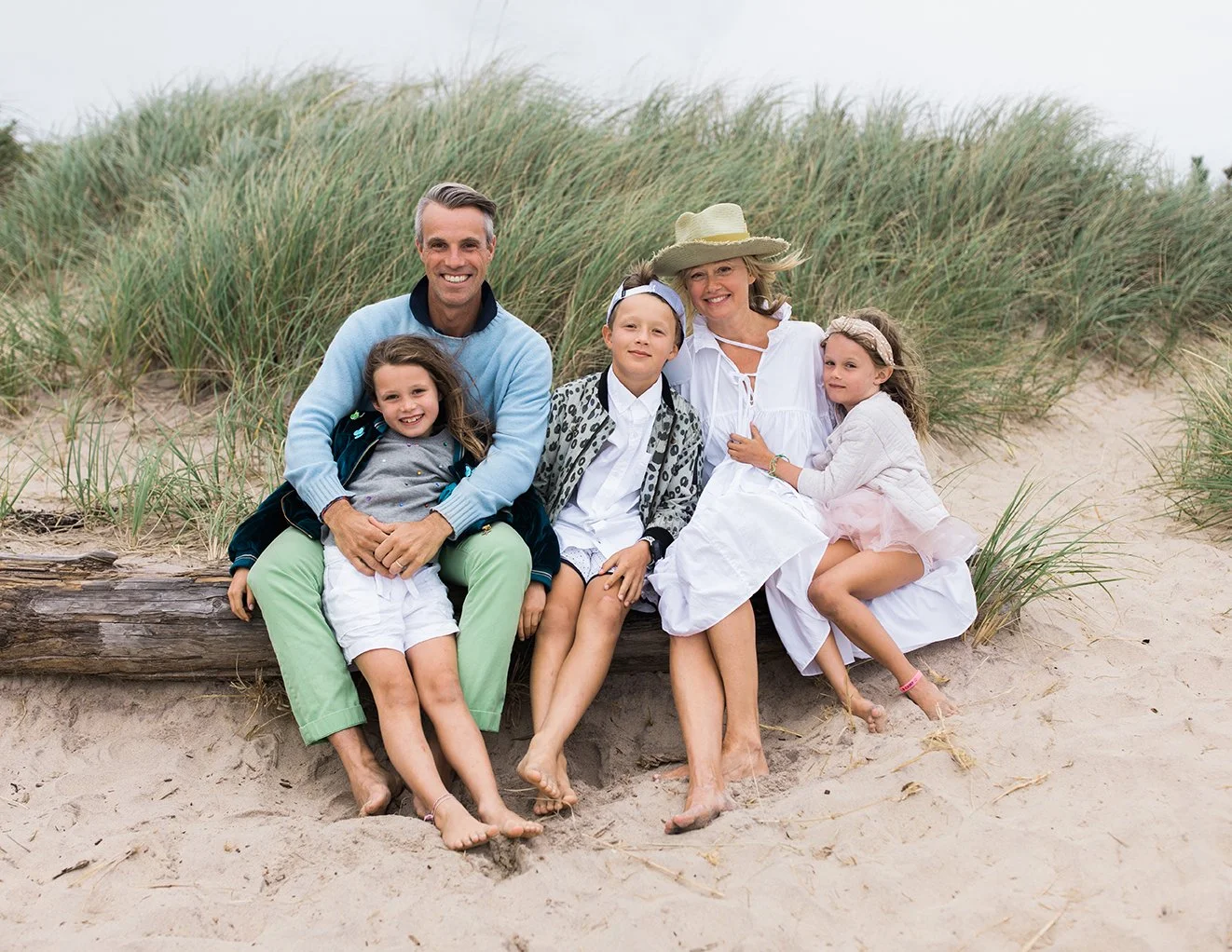 Montauk family photographer beach grass.jpg