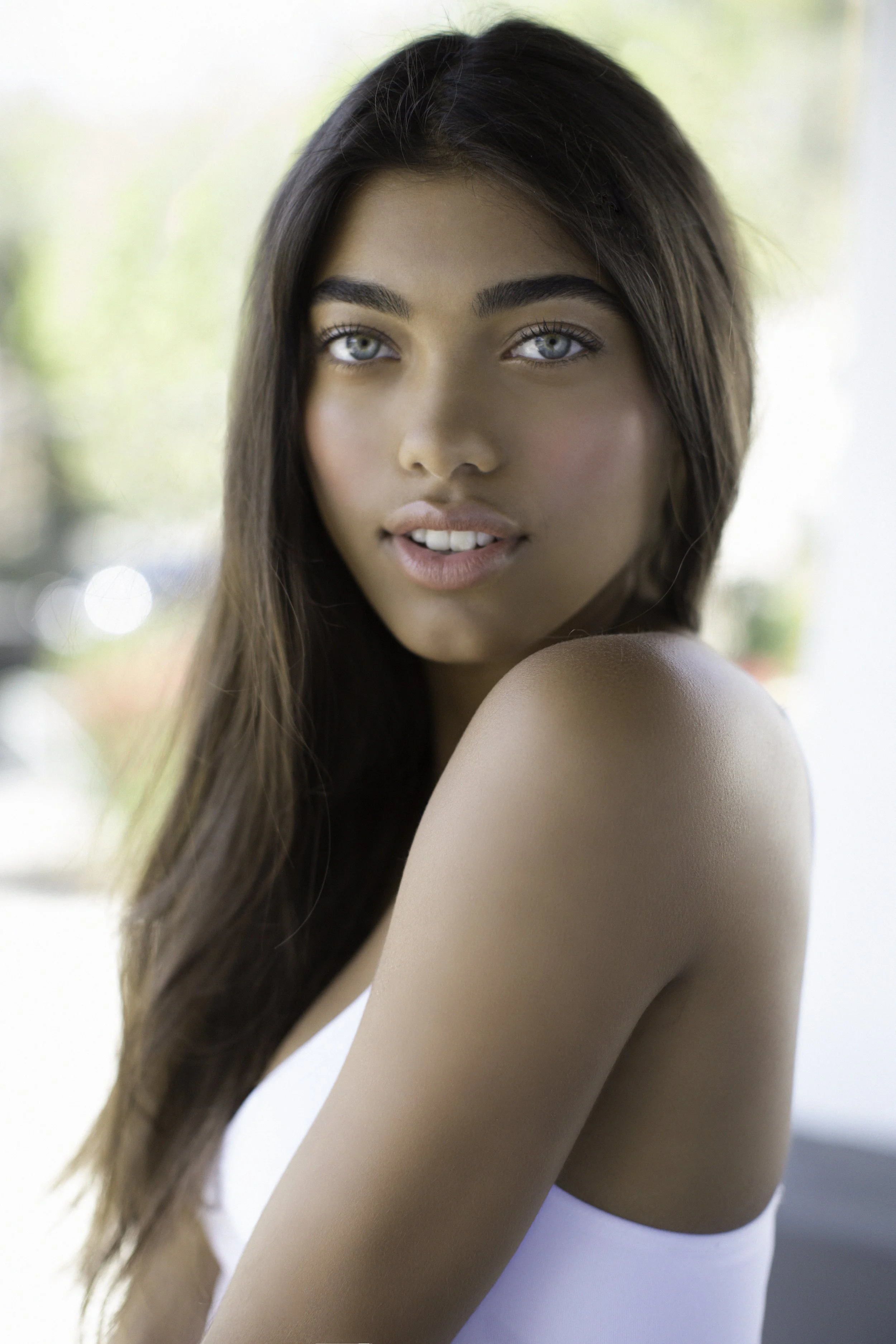 Isabella_X6A6211-Edit.jpg