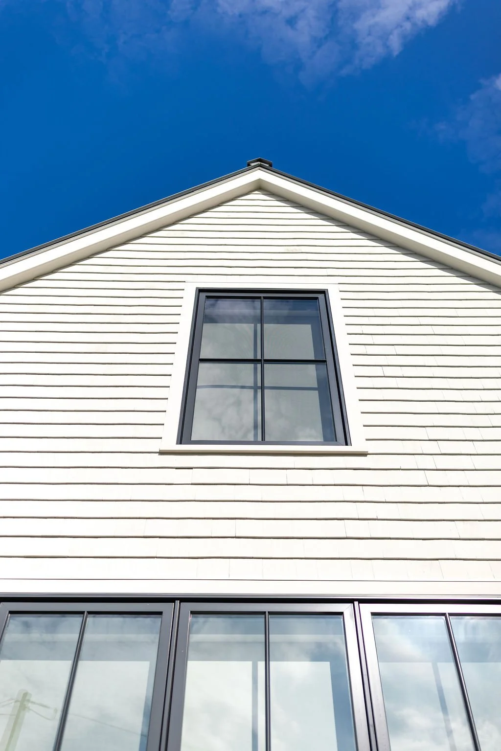 Southampton-lifestyle-photographer-summer-house-exterior.jpg