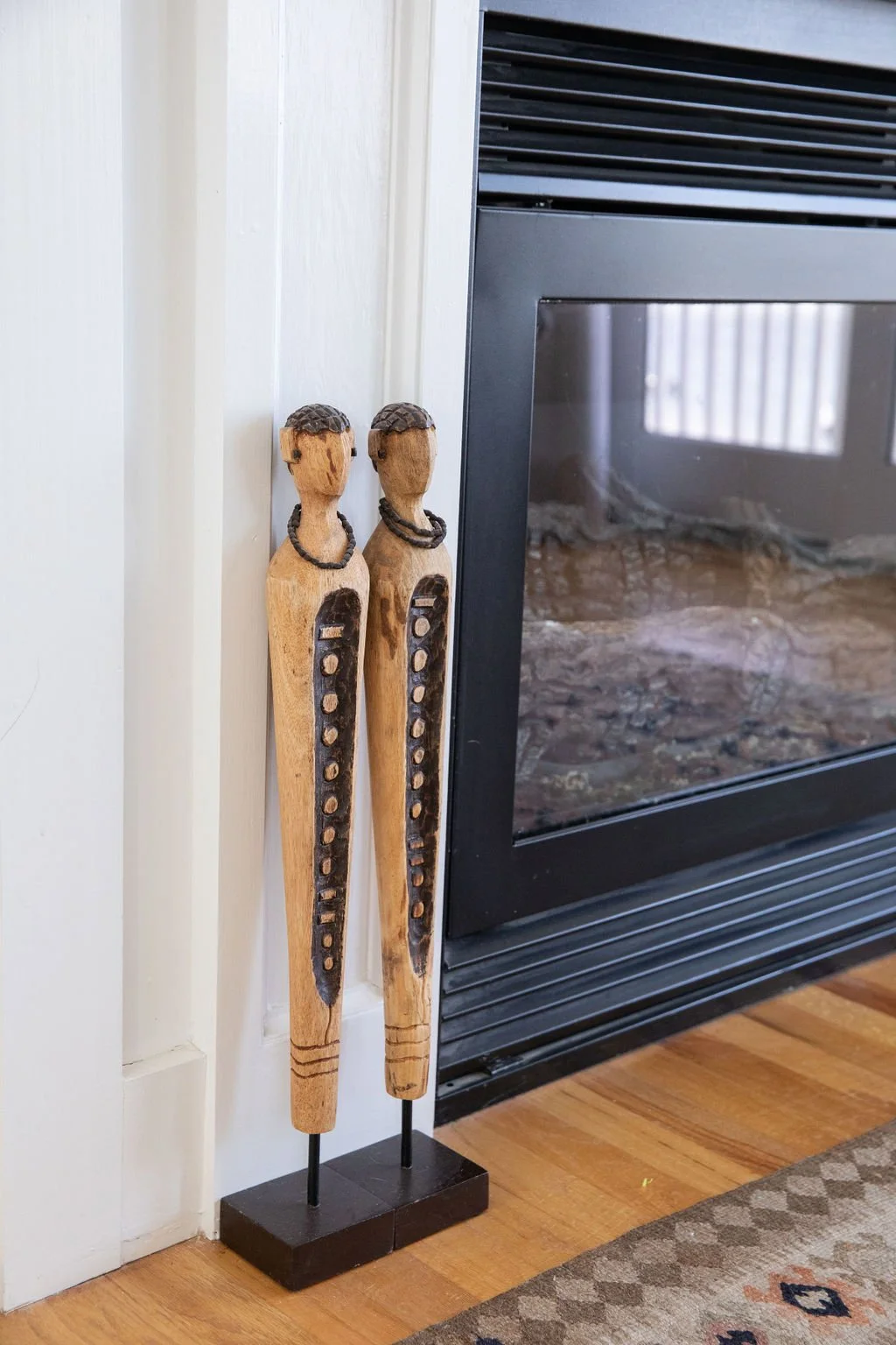 Hamptons-Interior-photographer-wood-sculpture.jpg