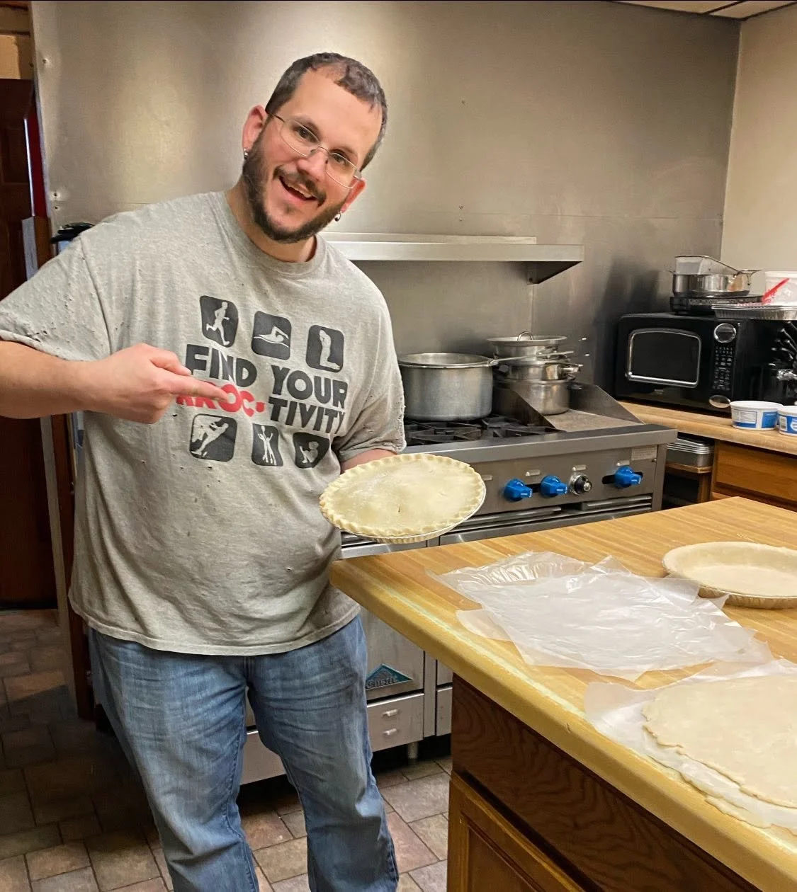 Bob from Boki's kitchen with a pie