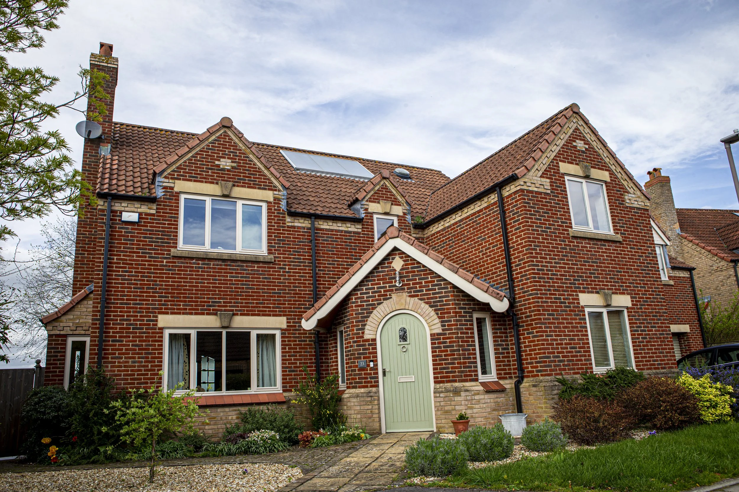 Gusto corporate 14042441.jpg