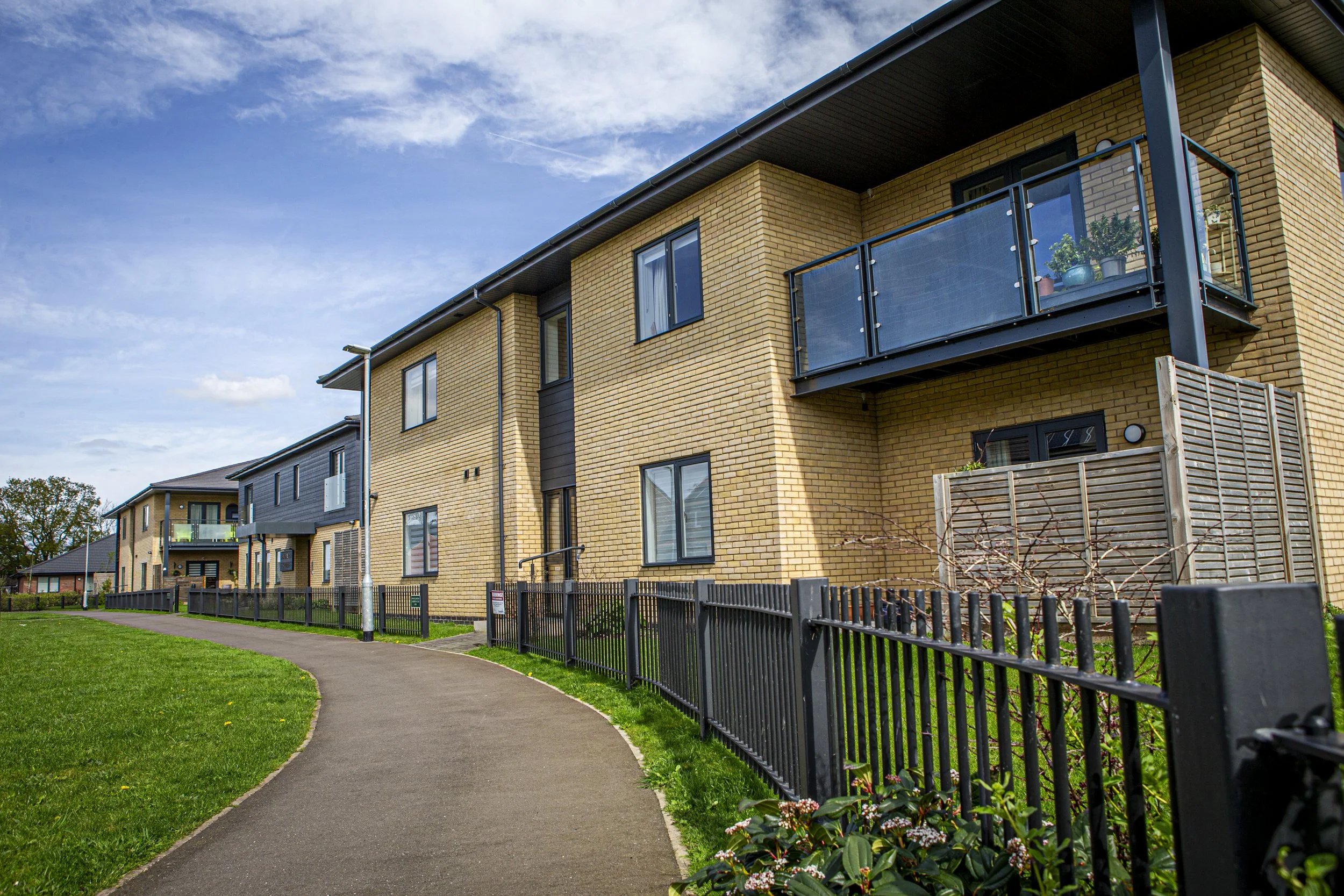 Gusto corporate 140424401.jpg