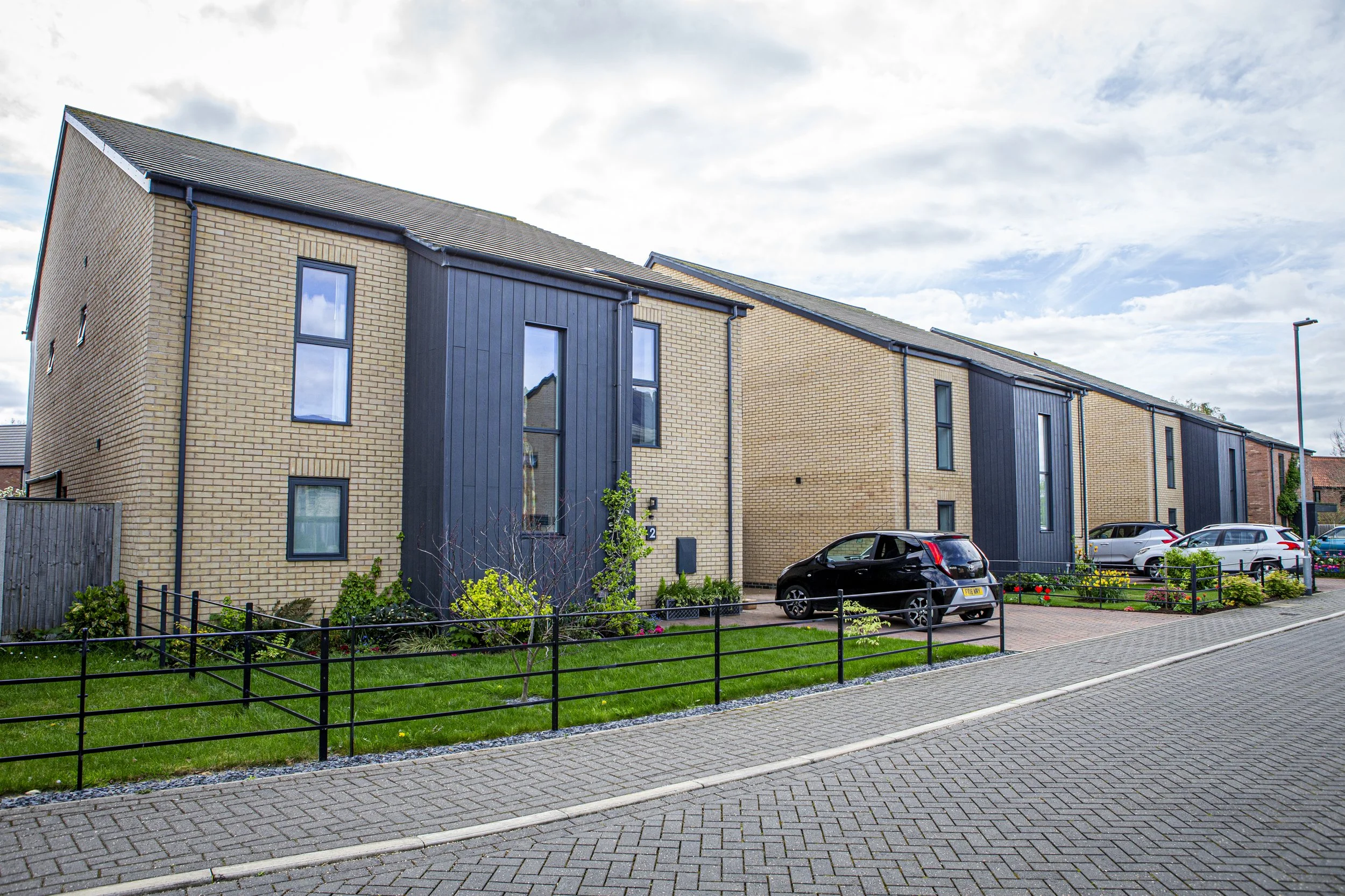 Gusto corporate 140424414.jpg