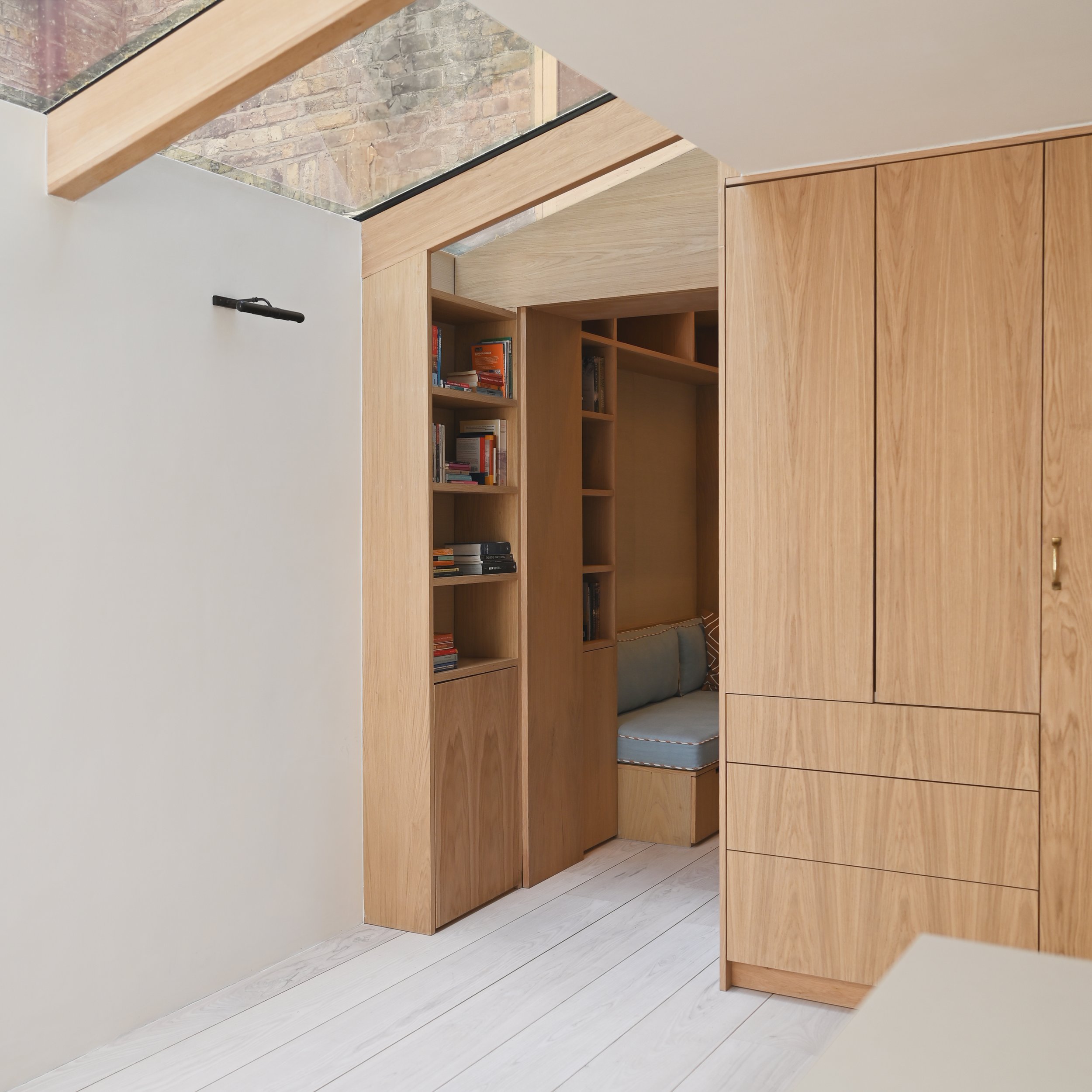 IFR - 109 - TimberFrameGlassNookEntryWay.jpg