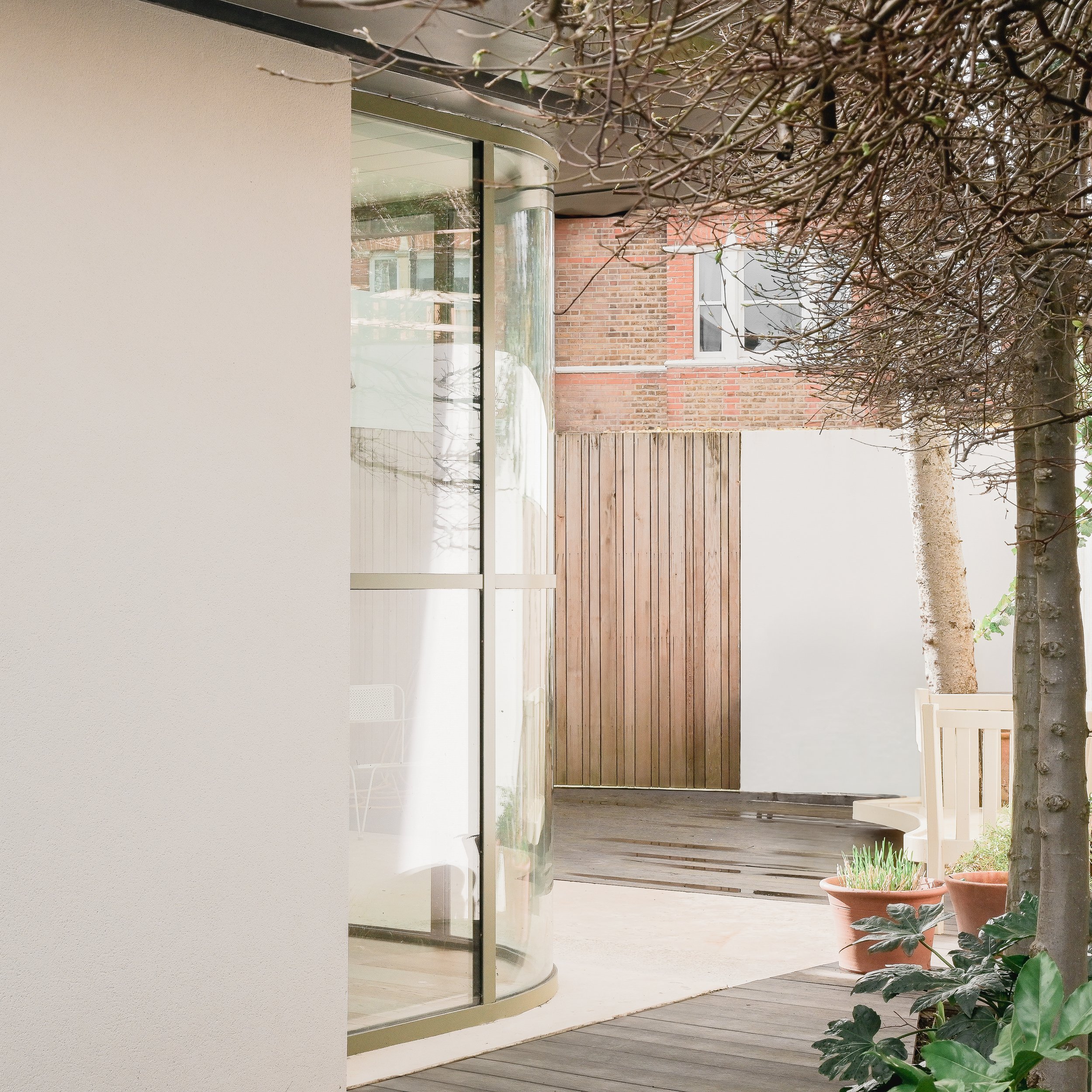 1-ExternalCurvedGlassExtensionHammersmithFulham.jpg