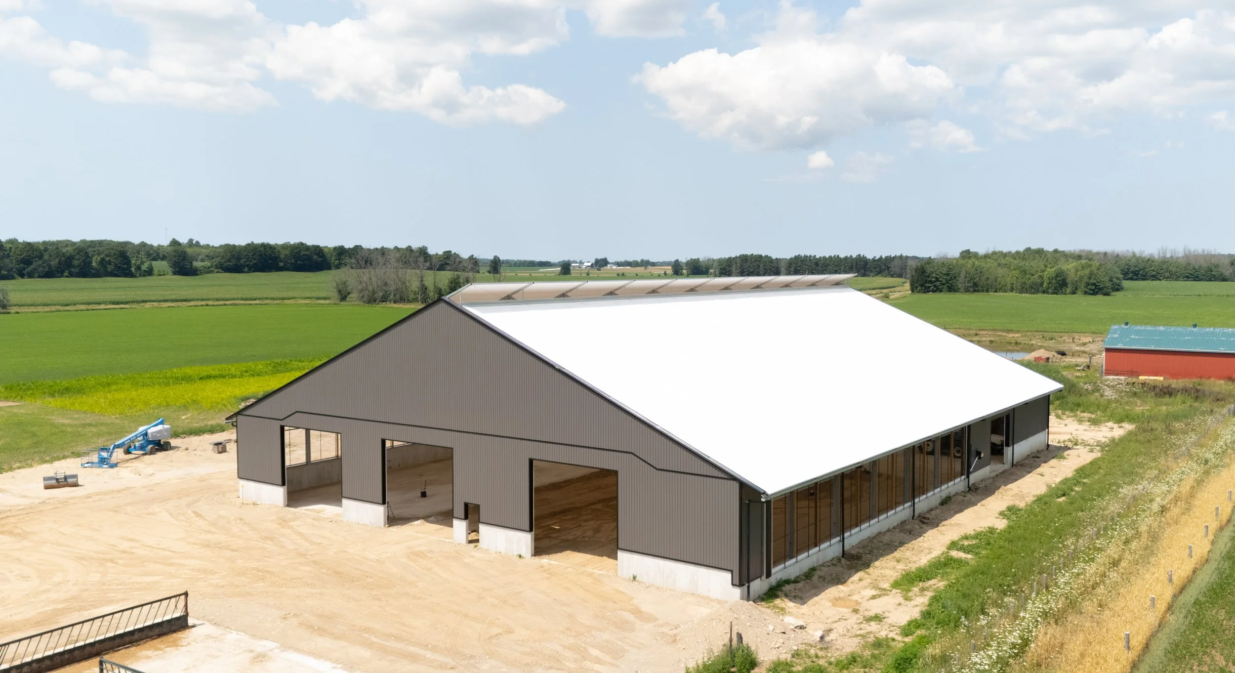 Brad McDonald 120x162 Beef barn-2.jpg