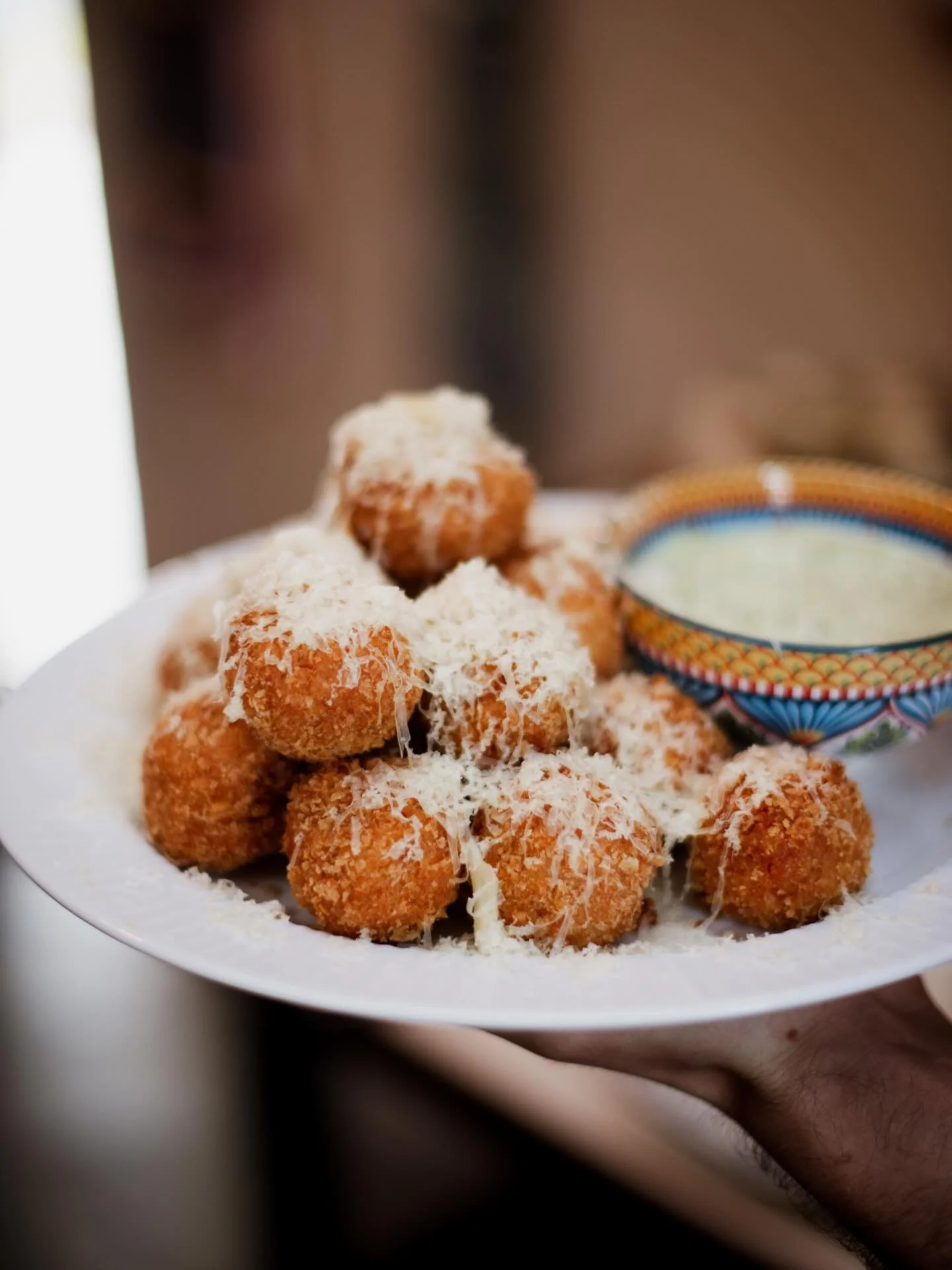 Its been a peaceful, creative week, the weather is turning and we have been making plans and adapting to the next stage of our journey. How has it been for you? 

Here are a few highlights from our week:

&bull; We hosted an intimate wedding celebrat