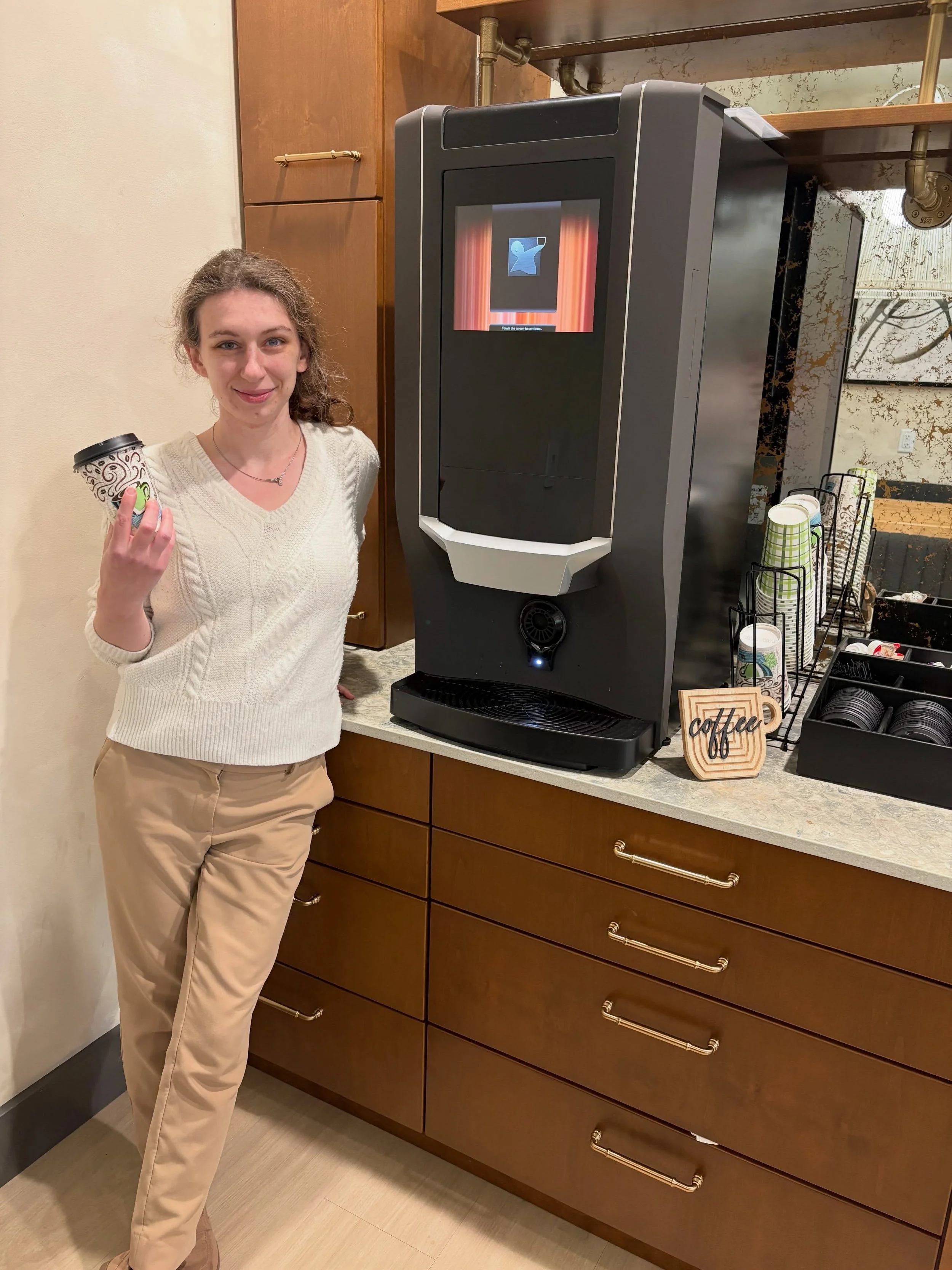 Late-night study session? We&rsquo;ve got you covered. ☕️📚

Fuel your late-night grind at our NEW 24/7 coffee bar in the clubhouse. 🤩