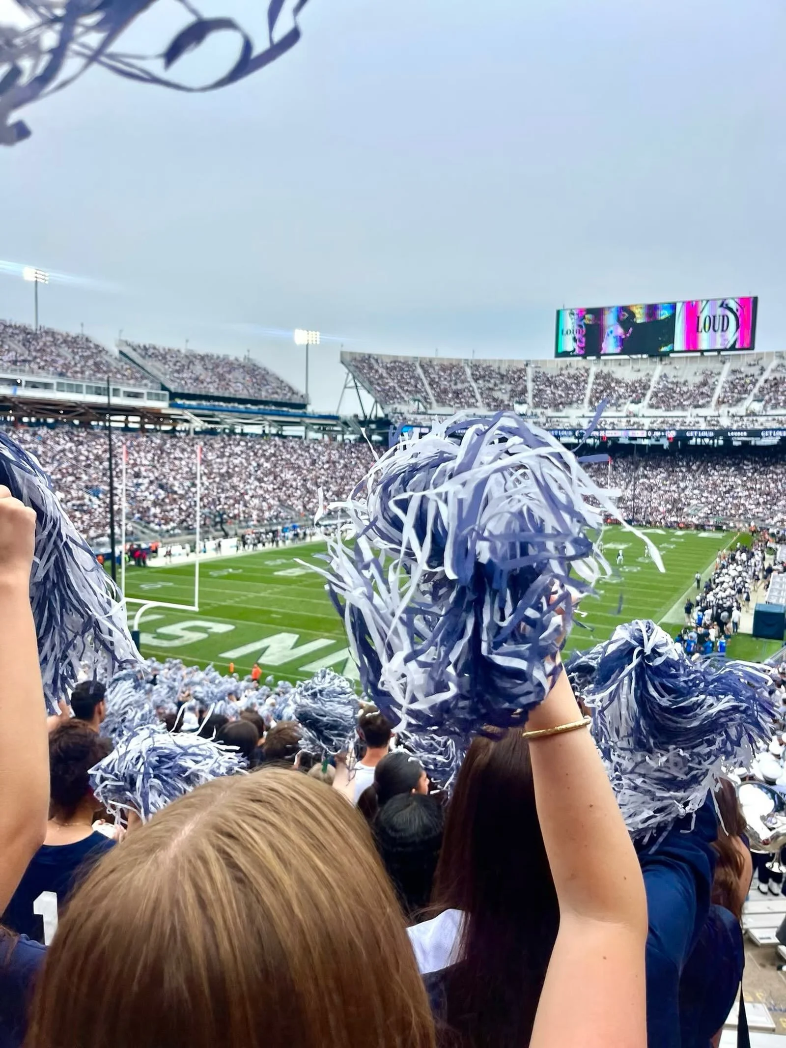 We Are&hellip; 💙🤍 wishing everyone a HAPPY HOMECOMING WEEKEND! 🦁🏈

#psu #psufootball #weare #pennstate