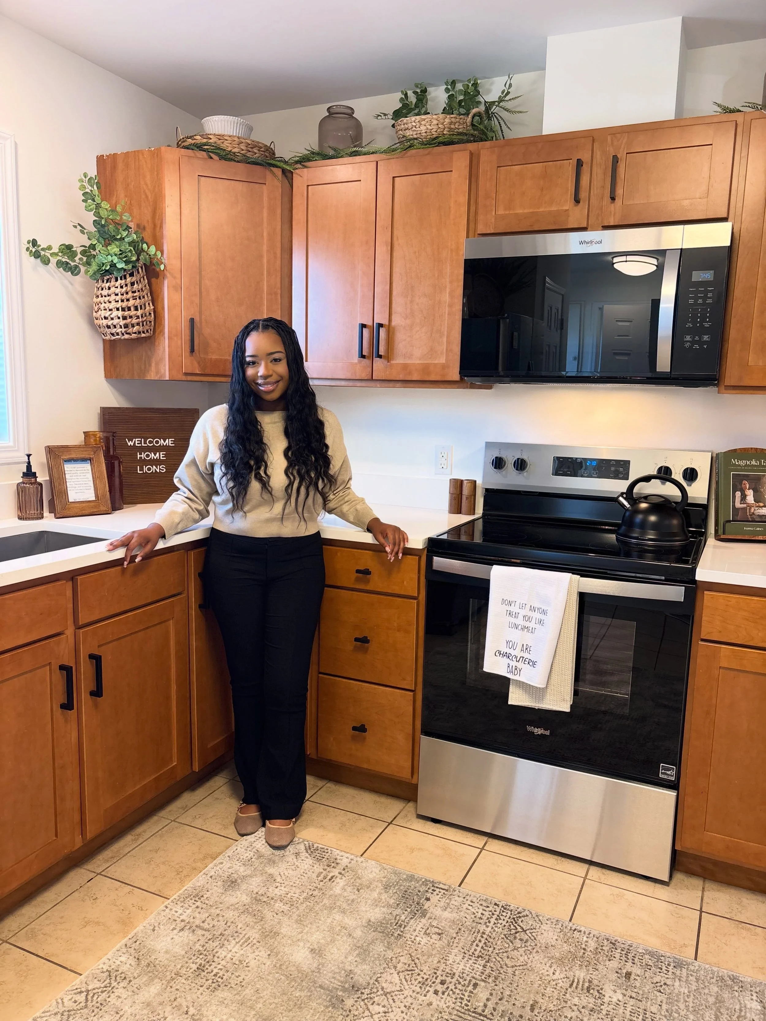 Your favorite take out is great&hellip; but wait until you see this kitchen.😍 Enjoy modern appliances, ample storage, and a space designed for everyday living.