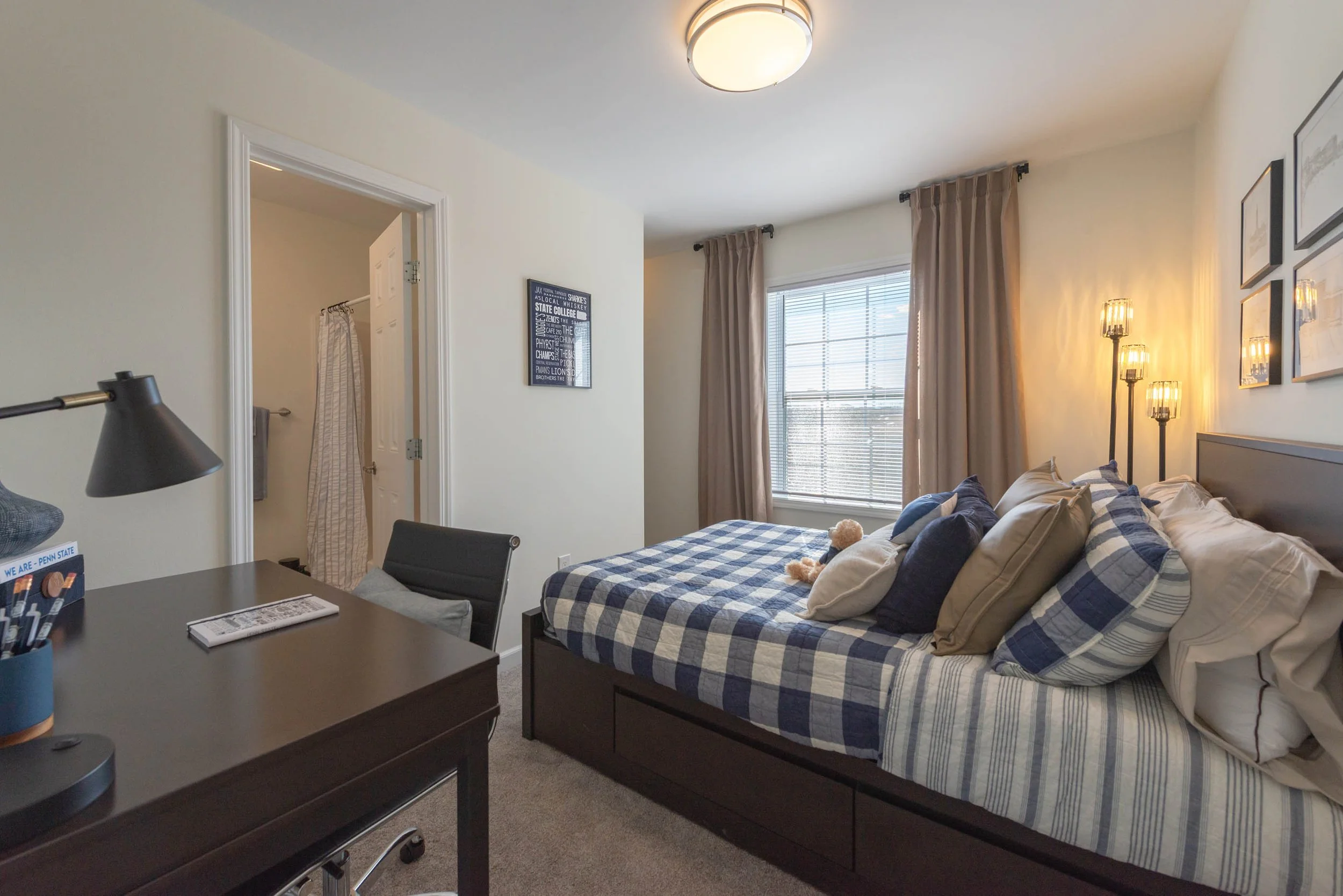 08 - The Villas at Happy Valley - Bedroom 1.jpg