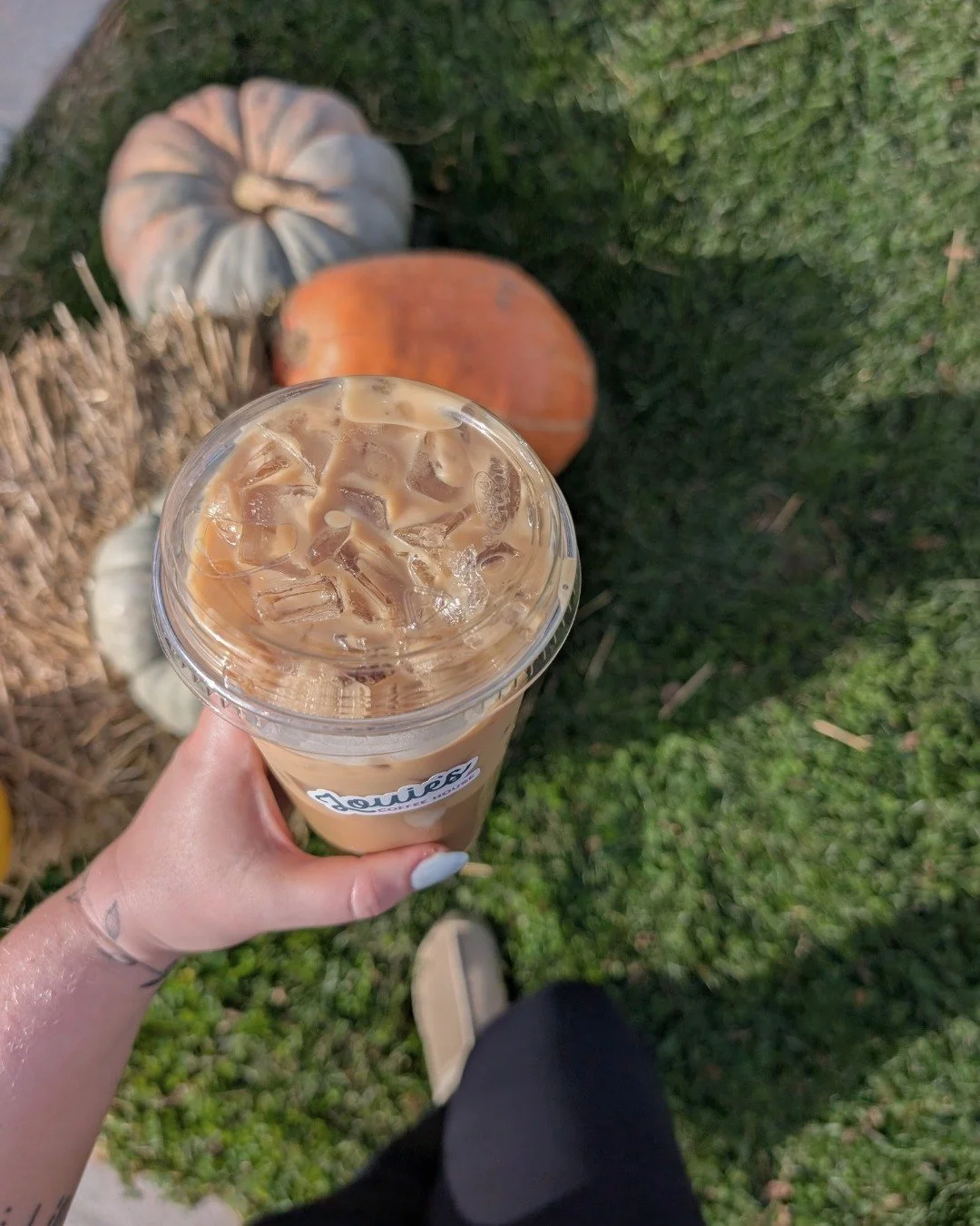 We're still feeling fall festive over here at Louie's! 🍂 

Our late fall menu has been a hit! Stop in today and grab yourself one of our November specialty drinks.

🍇  Winter Bramble
Blackberry &amp; White Mocha Latte
+ Vanilla Cold Foam,
Topped wi