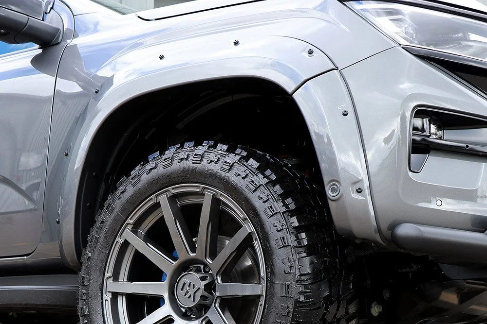 SEEKER Amarok body colour coded wheels 1.jpg