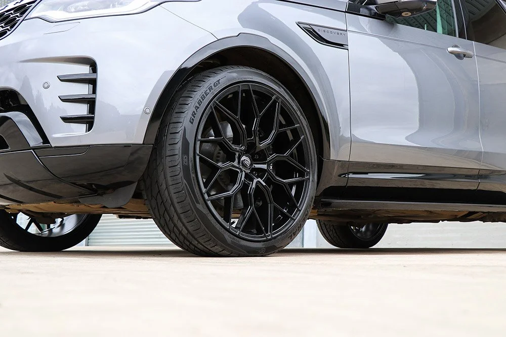 Discovery 5 Seeker UK painted plastics 2.jpg