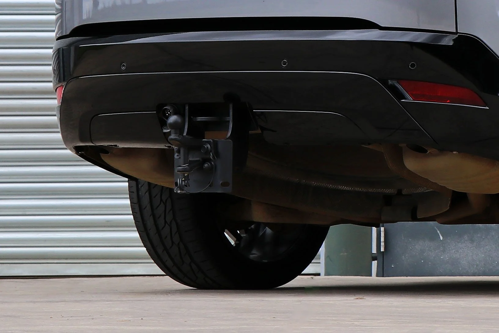 Discovery 5 Seeker UK tow bar.jpg
